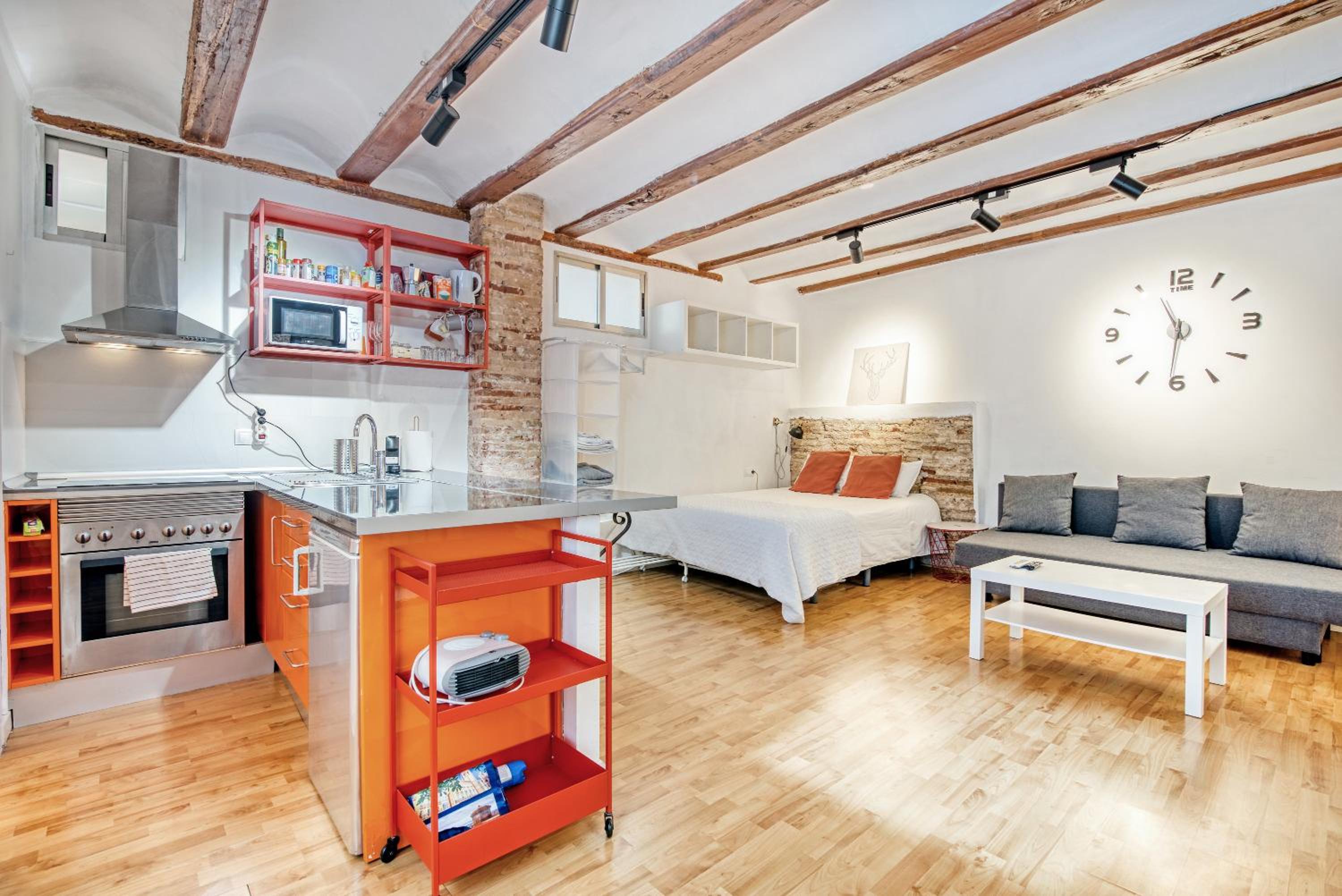 Superior One-Bedroom Apartment with Balcony