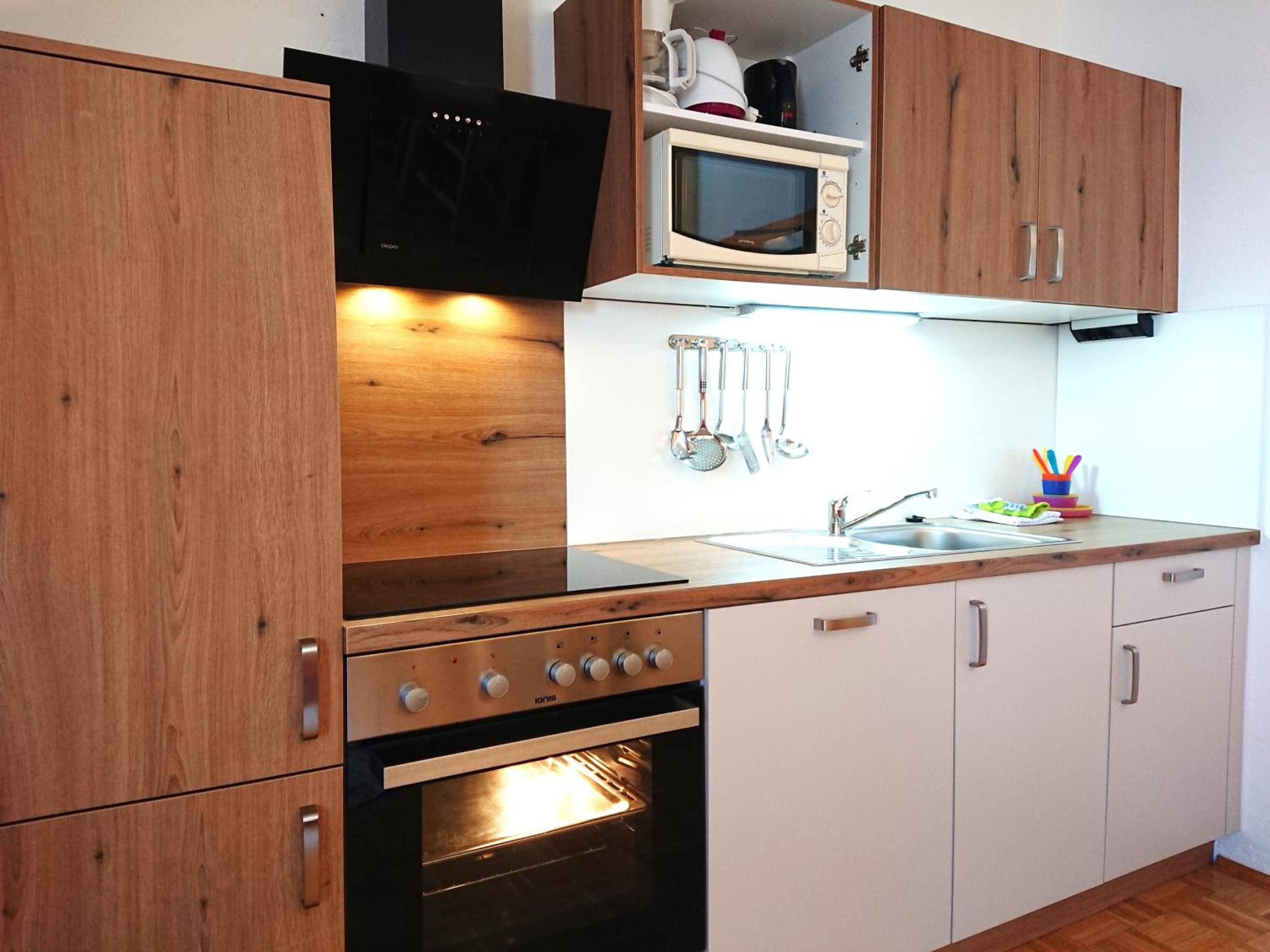 One-Bedroom Apartment with Balcony photo 2