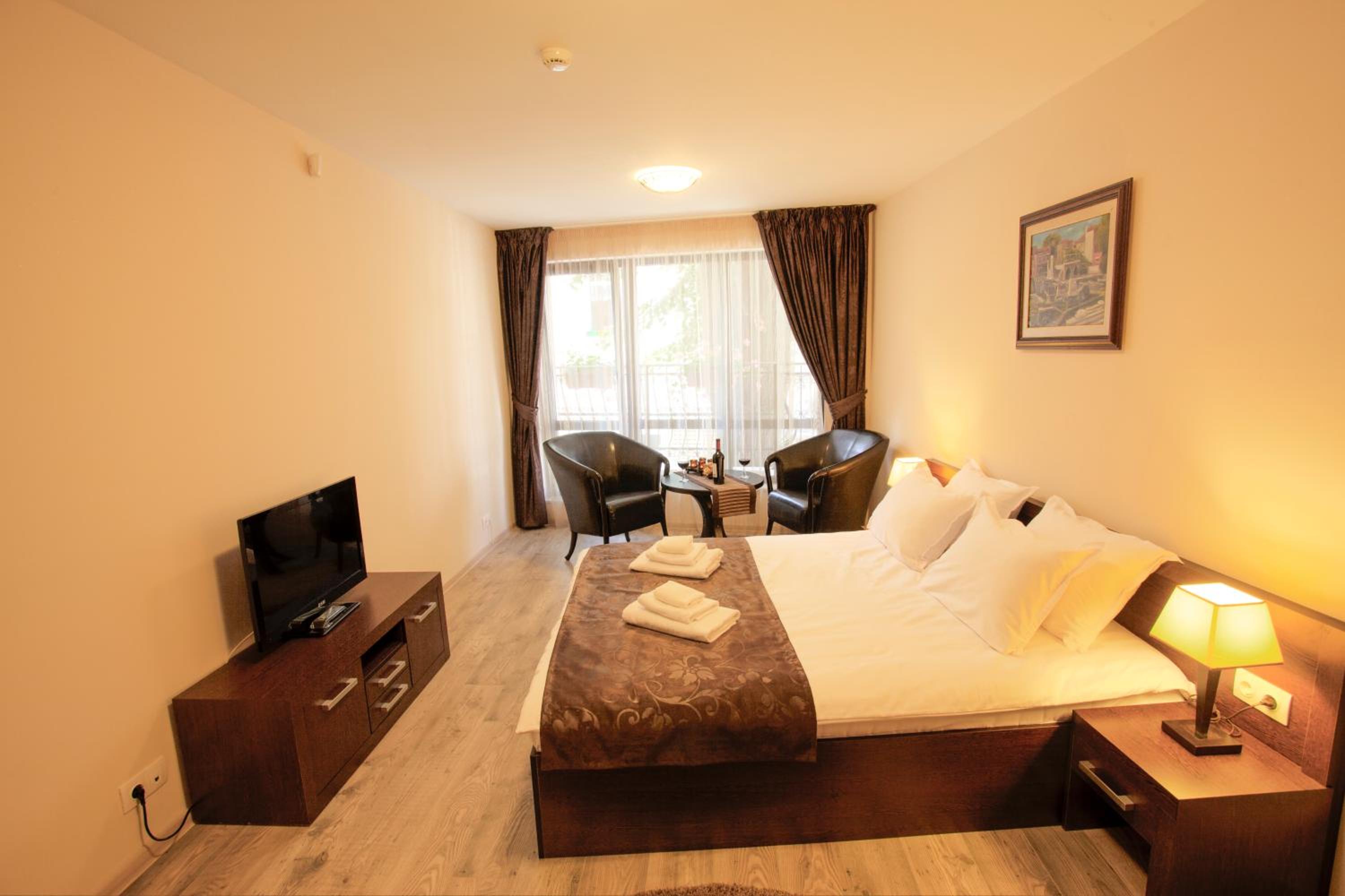 Deluxe Double Room With Balcony