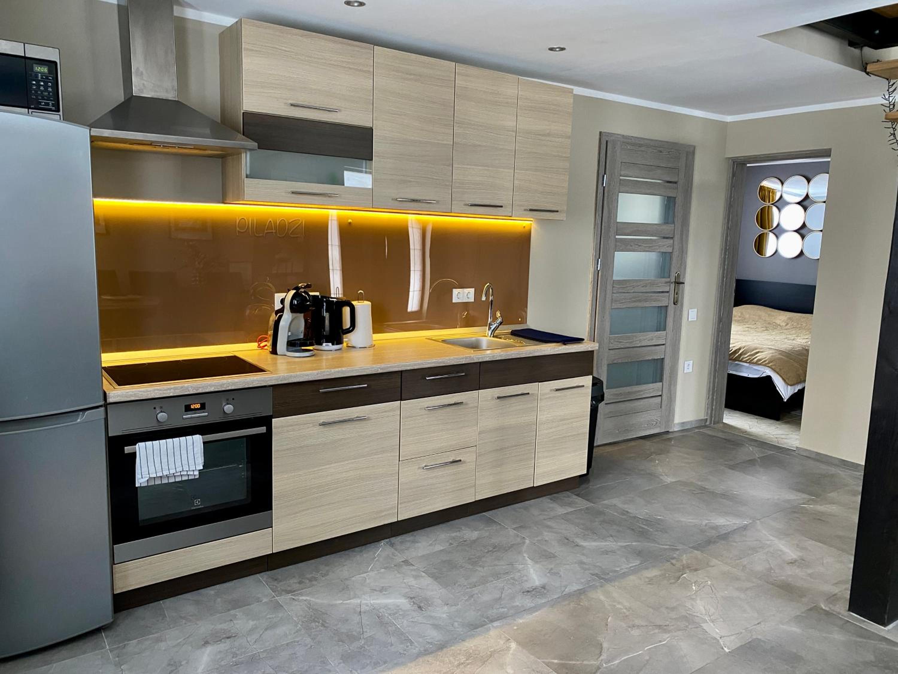 Two-Bedroom House - Photo 18
