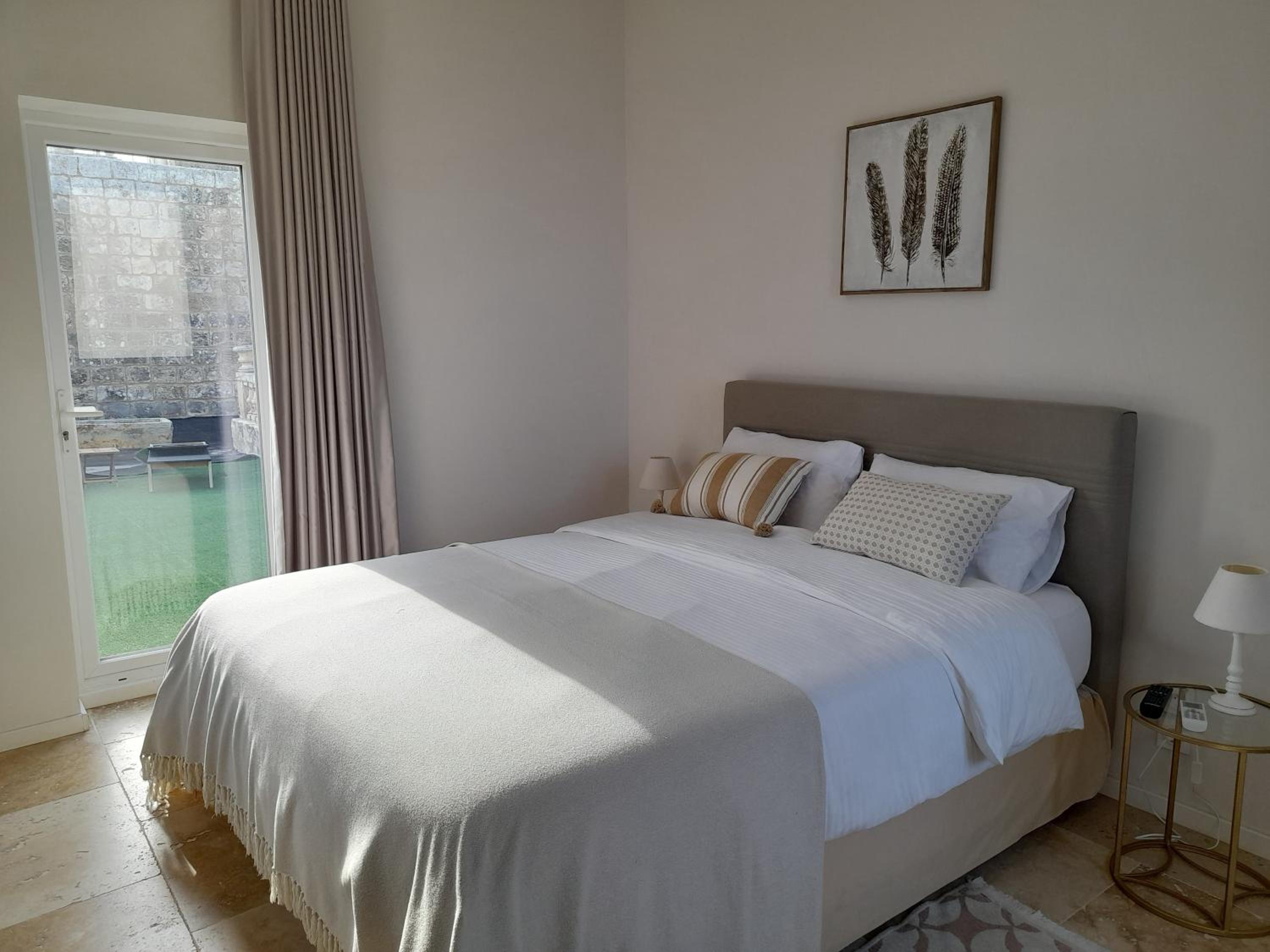 Deluxe Double Room - Photo 4