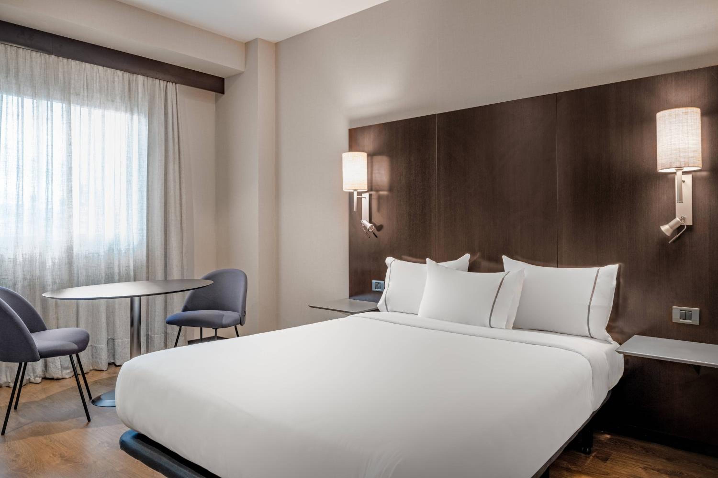 Standard Plus Queen Room