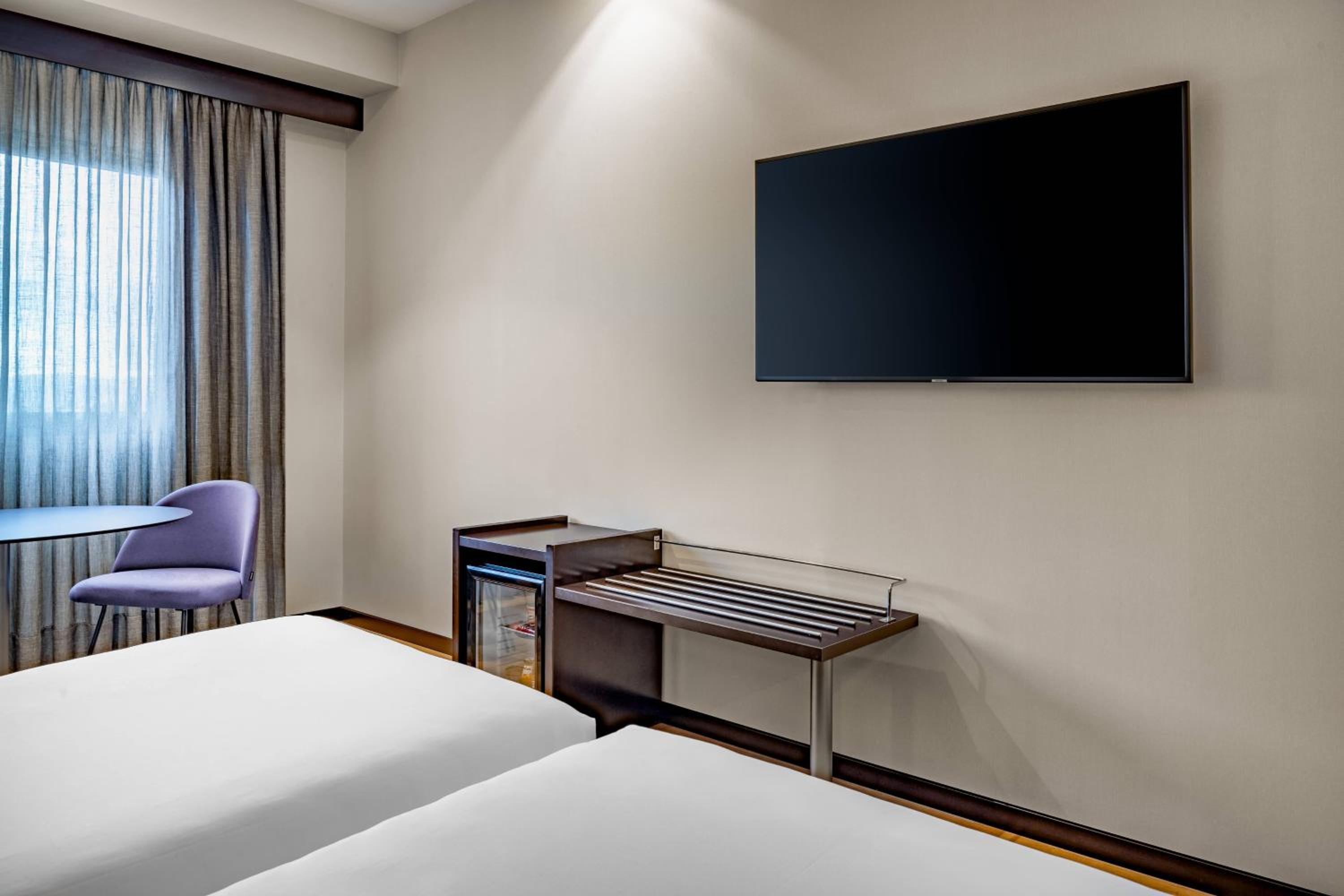 Standard room, Guest room, 2 Twin/Single Bed(s) thumbnail 5