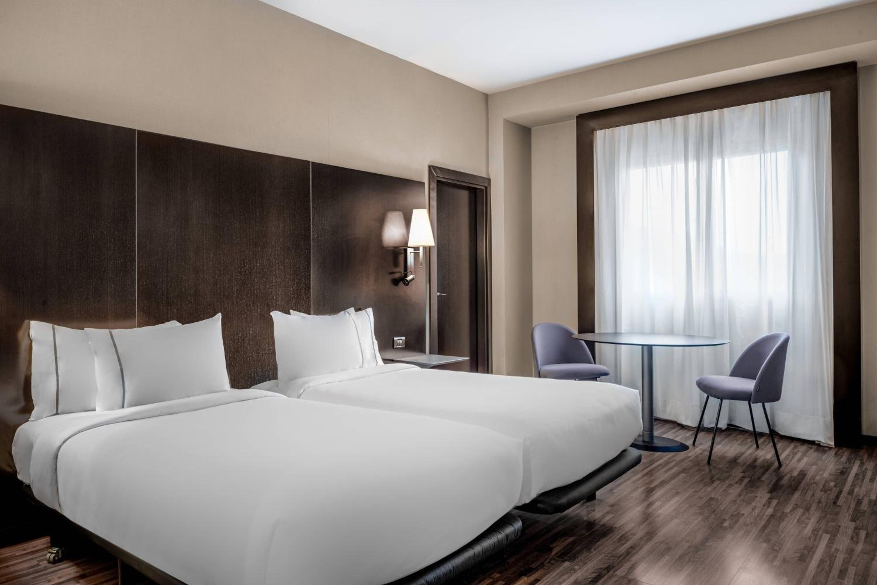 Standard Plus Room, Guest room, 2 Twin/Single Bed(s)