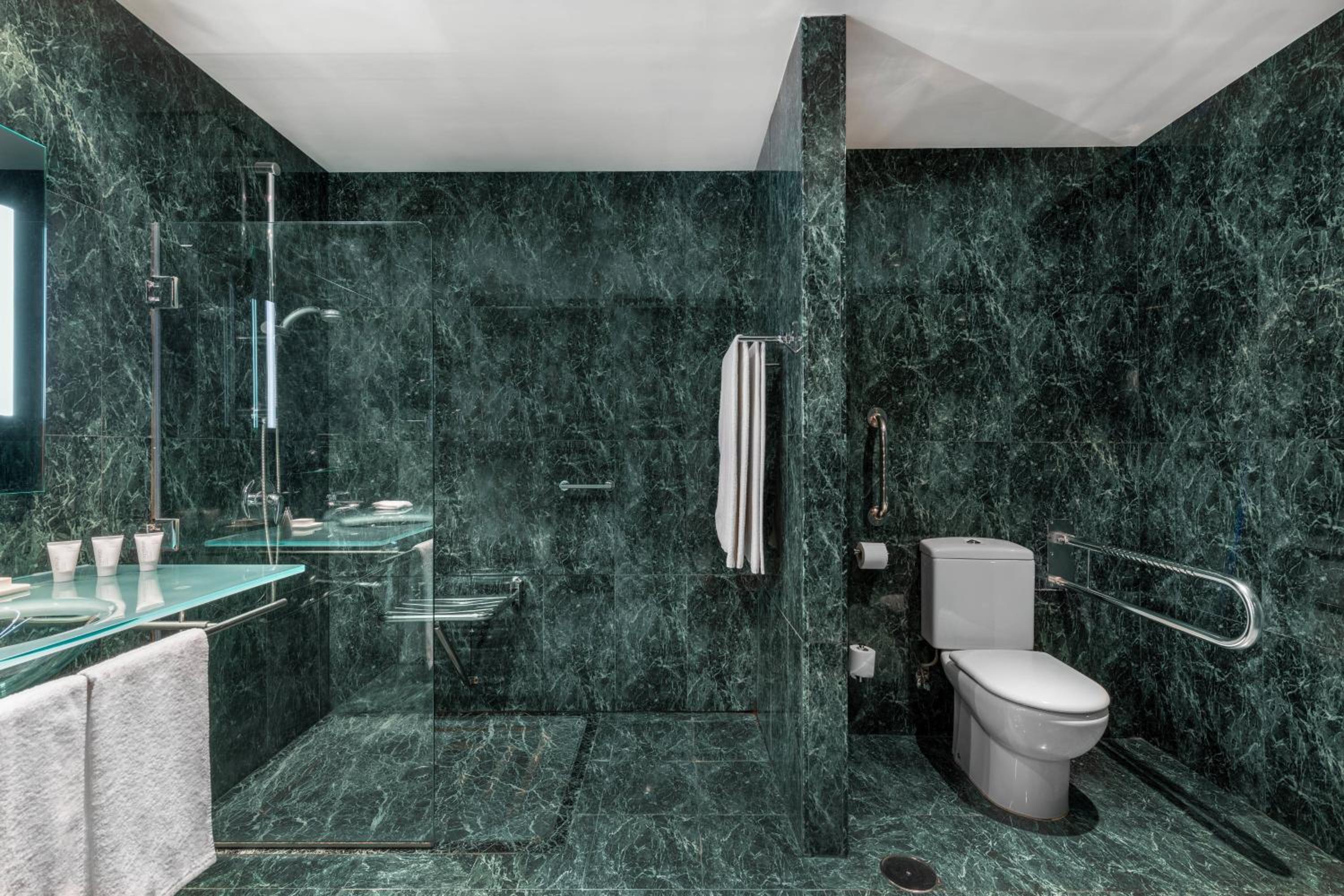 Standard room, Guest room, 2 Twin/Single Bed(s) - Photo 7