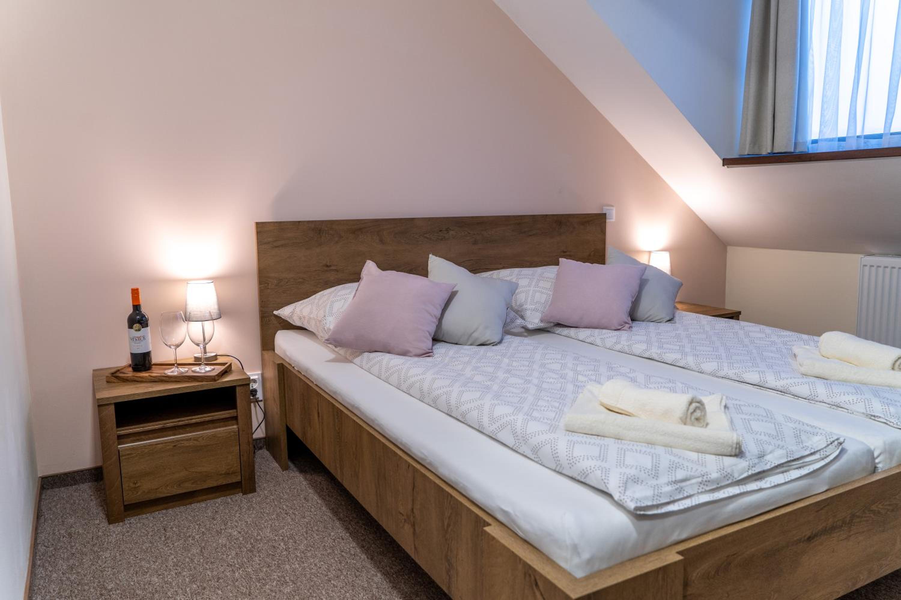 Standard Queen Room photo 1