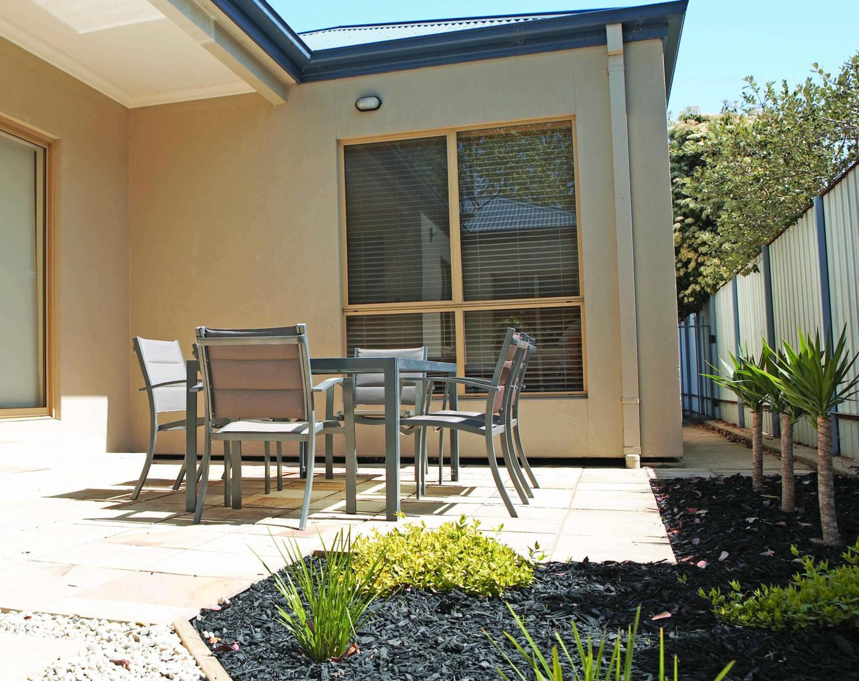 Three-Bedroom House - Photo 6