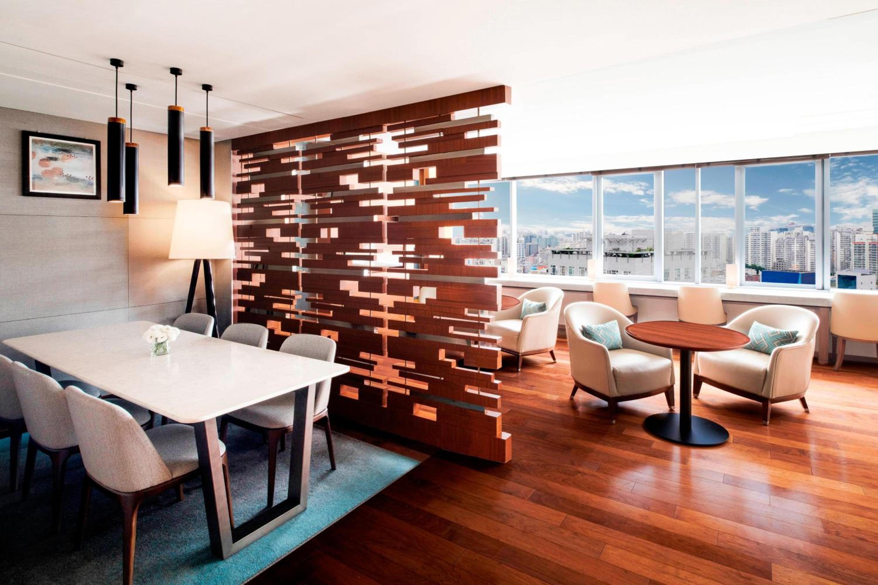 Premier Room 2 Twin - Photo 12