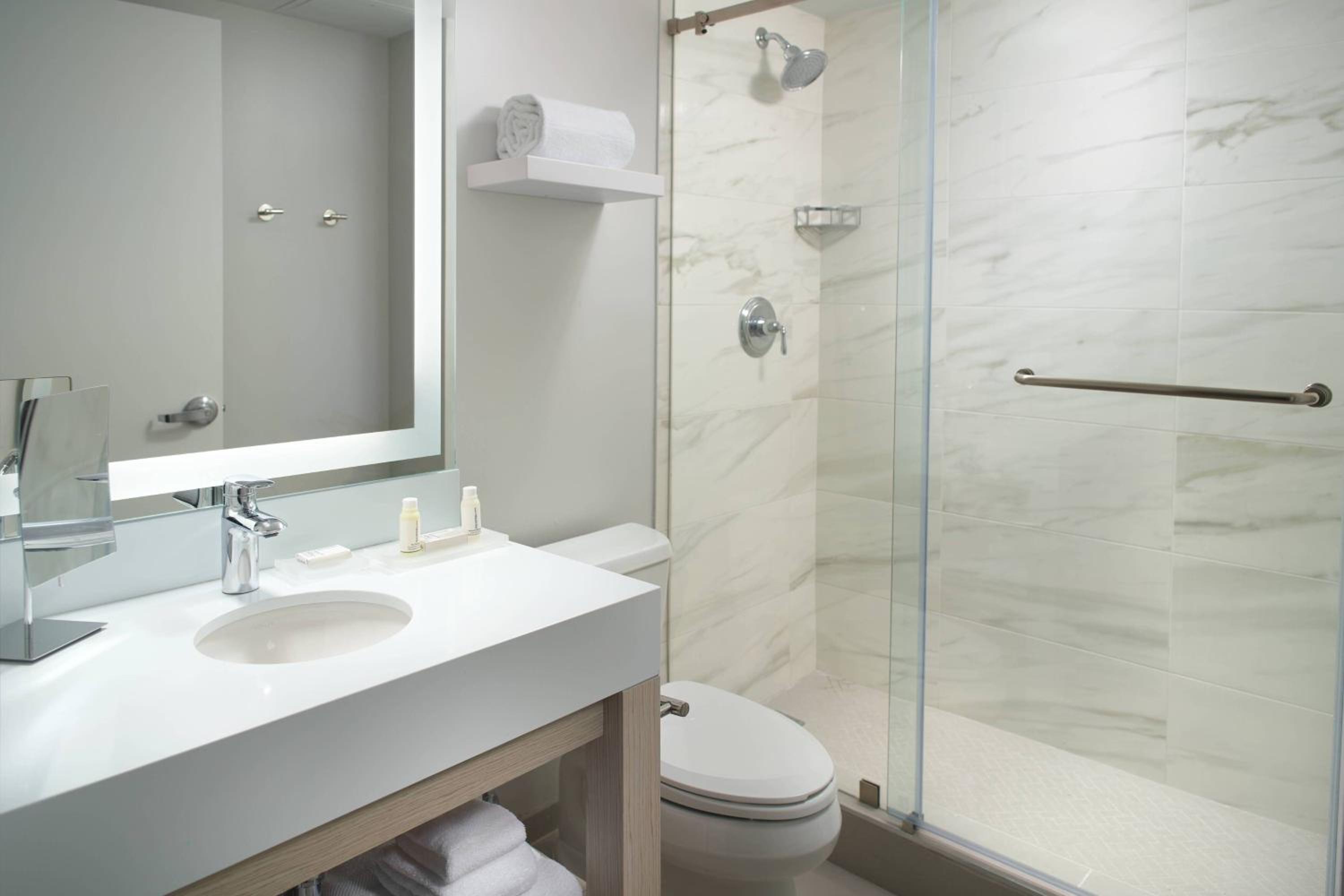Queen Room with Two Queen Beds - Hearing Accessible photo 2