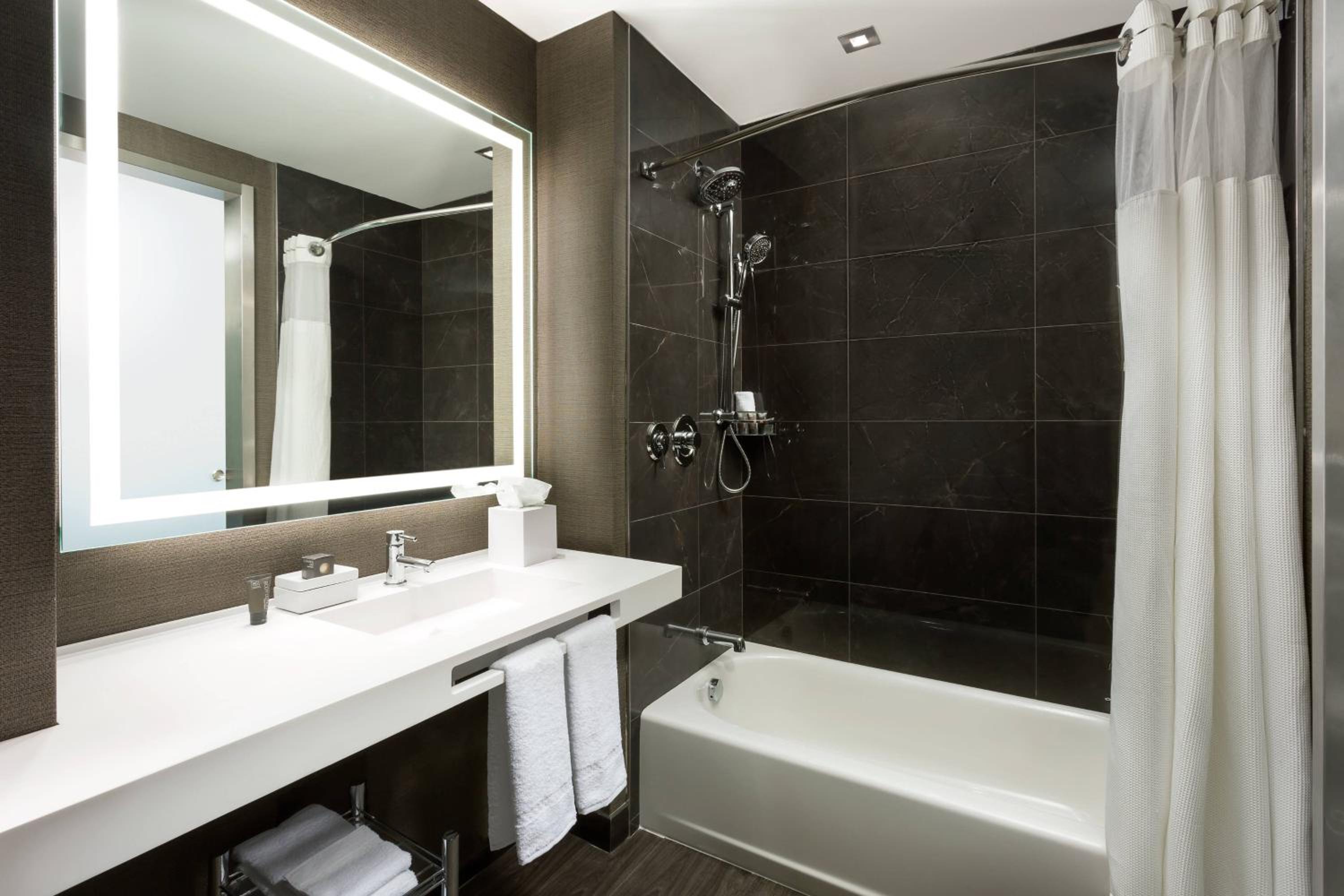 High Floor Double Room with Two Double Beds photo 3