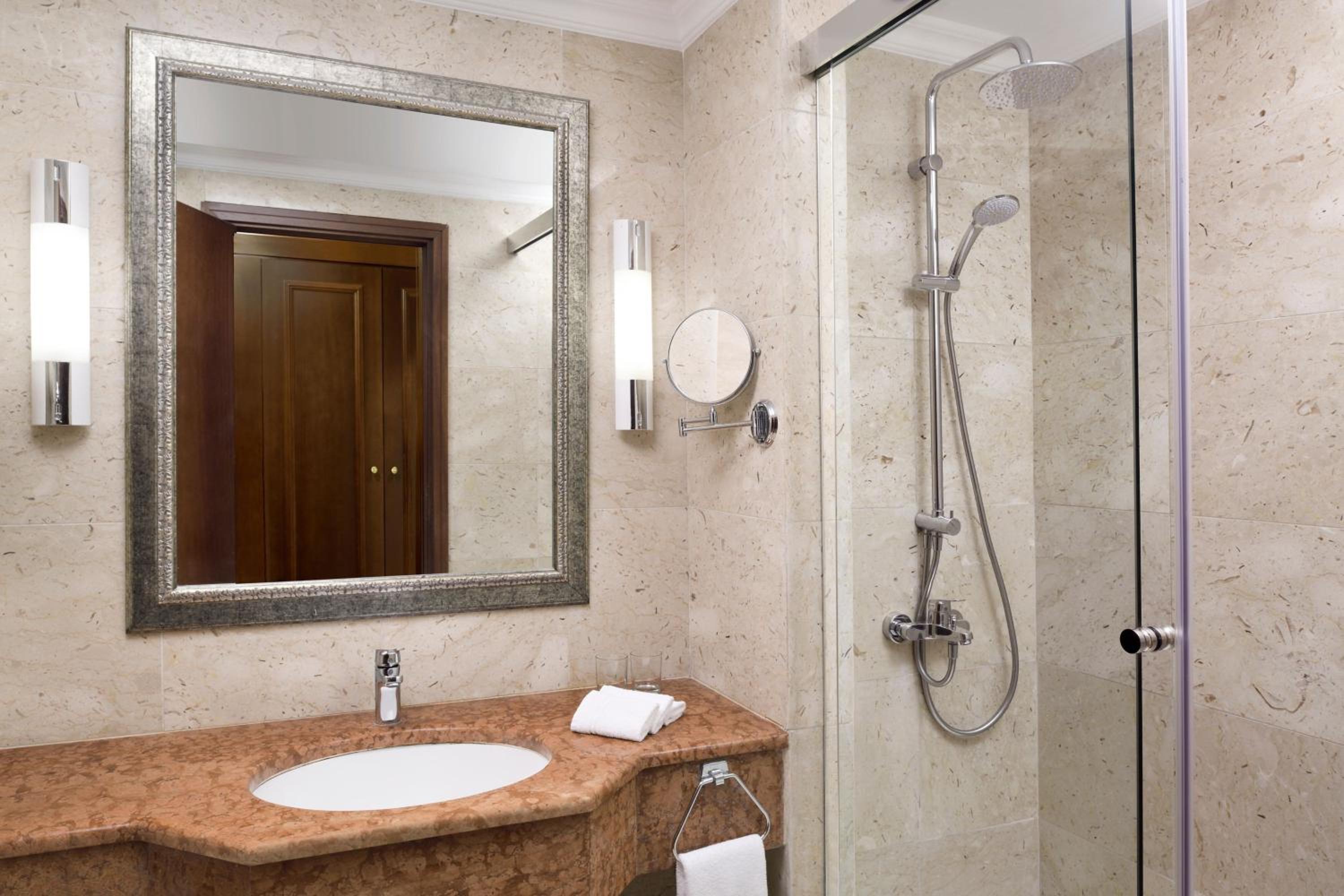 Deluxe Room, 2 Double Beds, Non Smoking