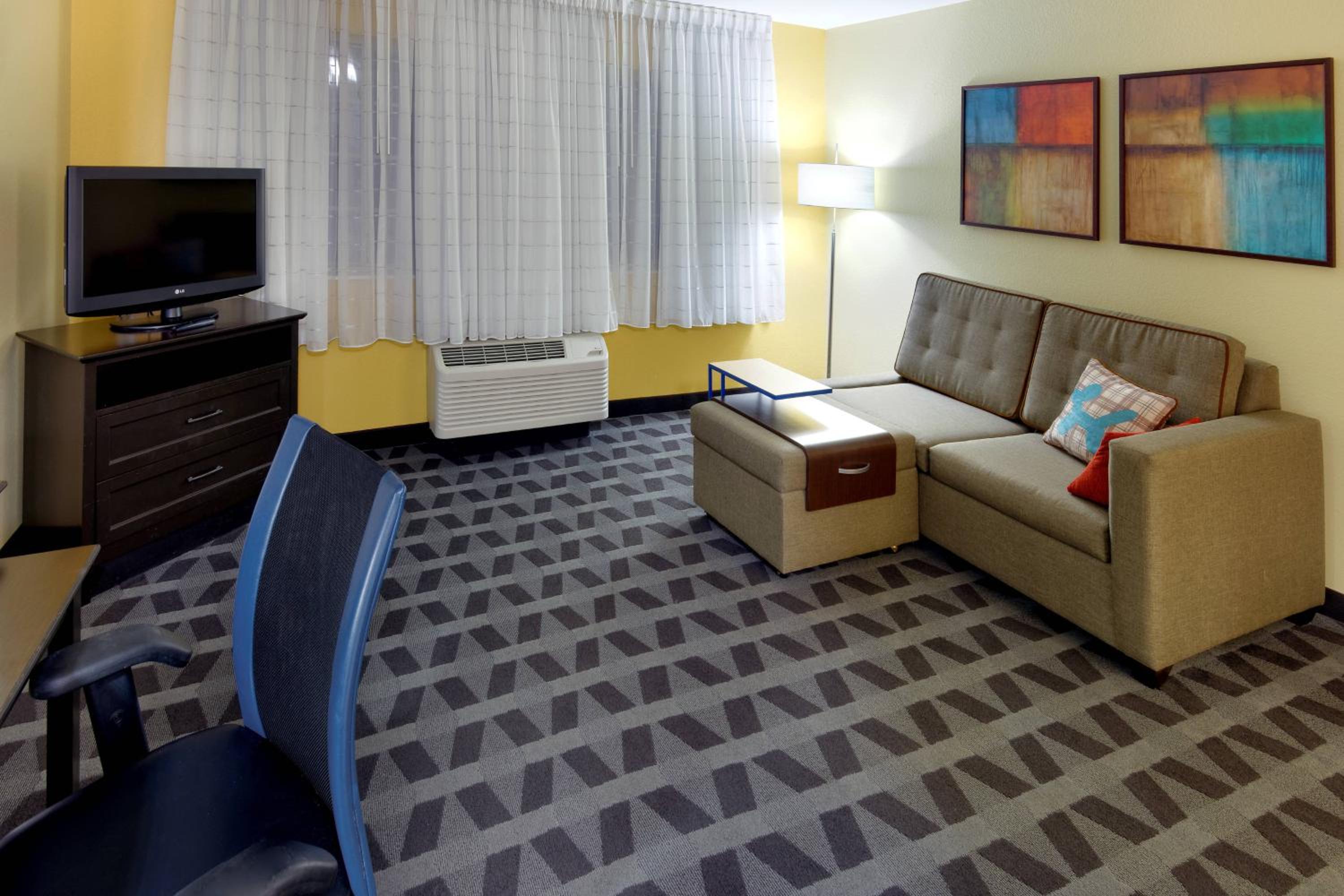 One-Bedroom Suite with Sofa Bed