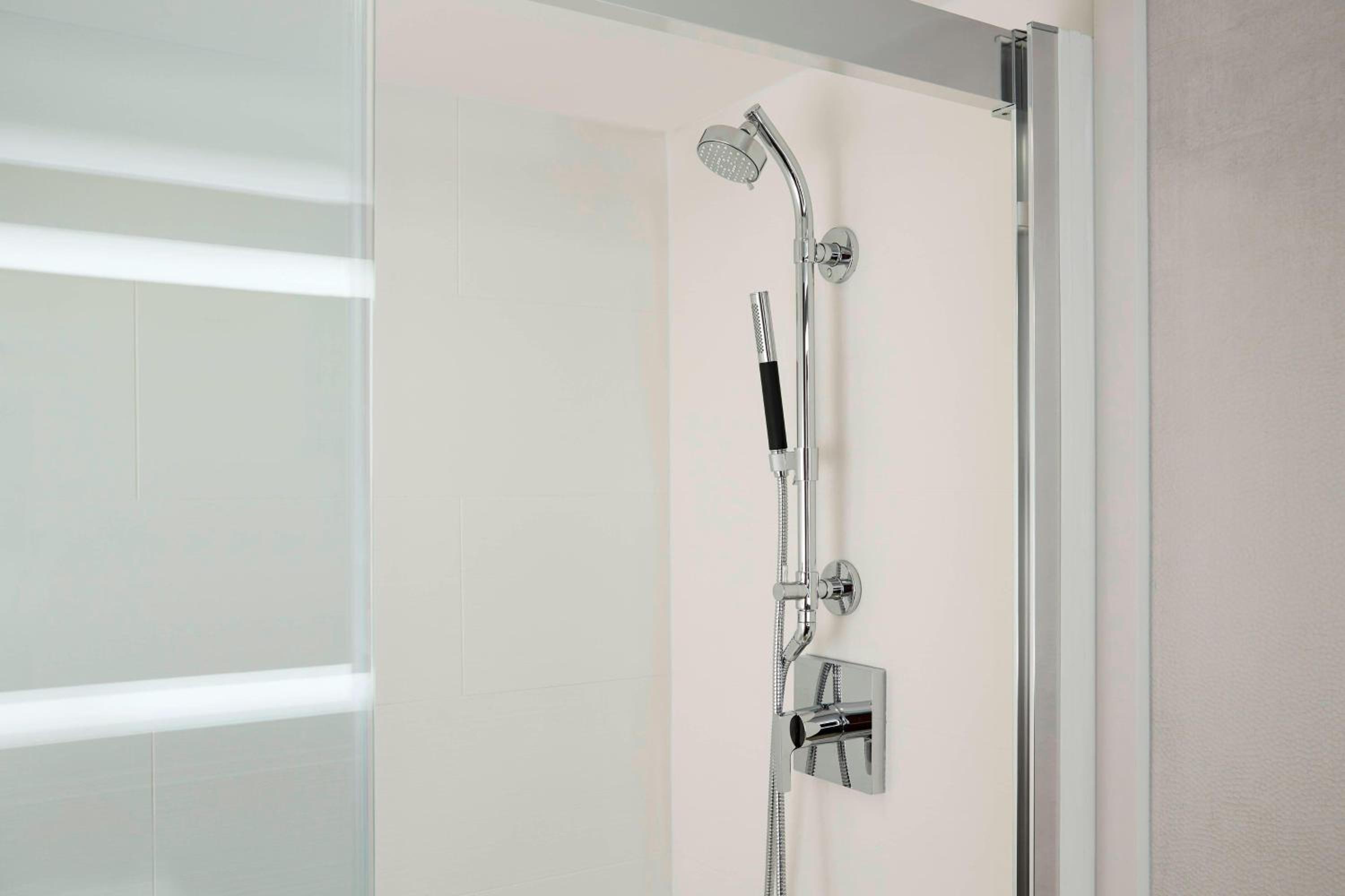 King Room - Hearing Accessible - Photo 5
