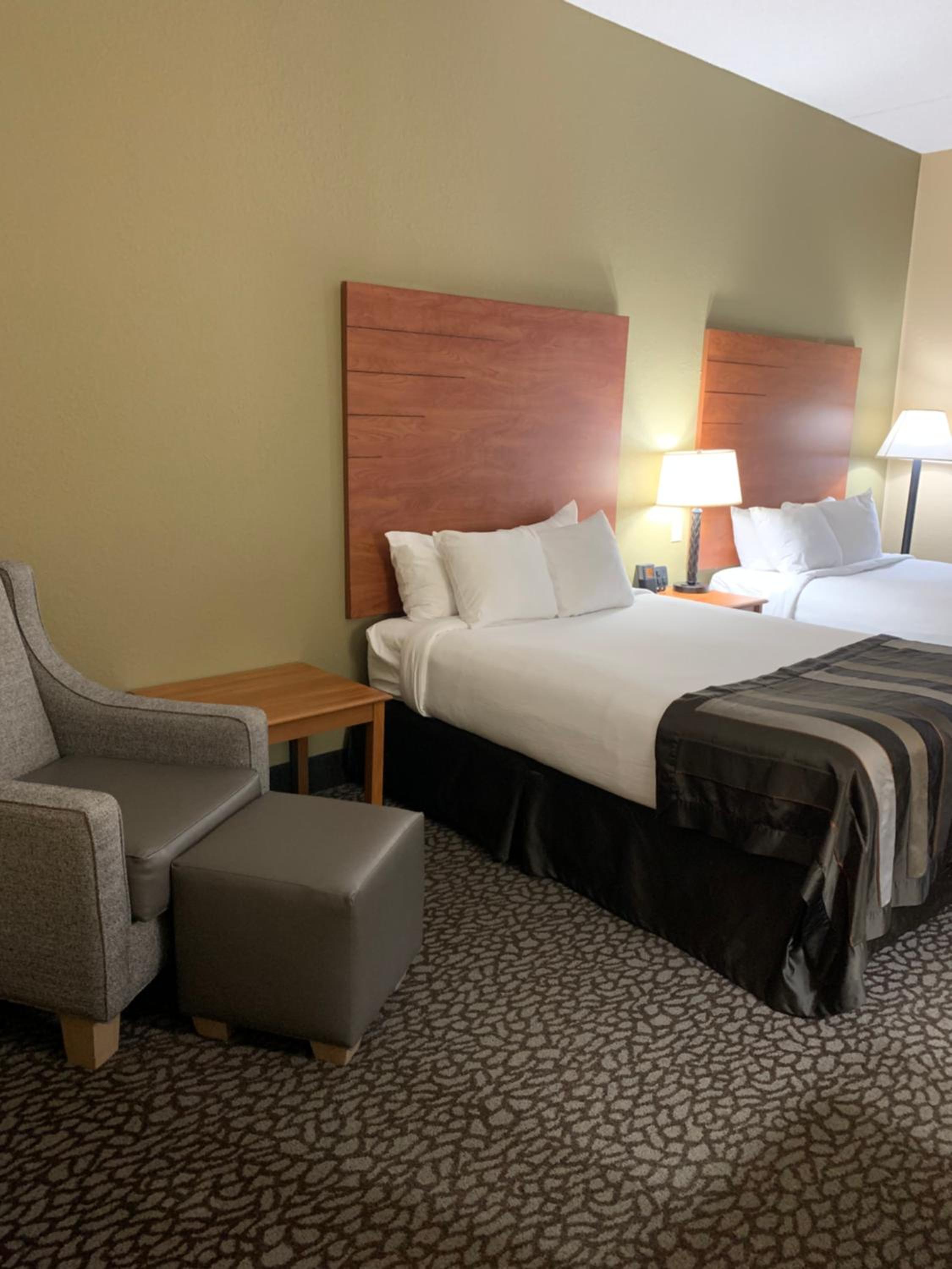 Double Room with Two Double Beds- Non-Smoking - Photo 1