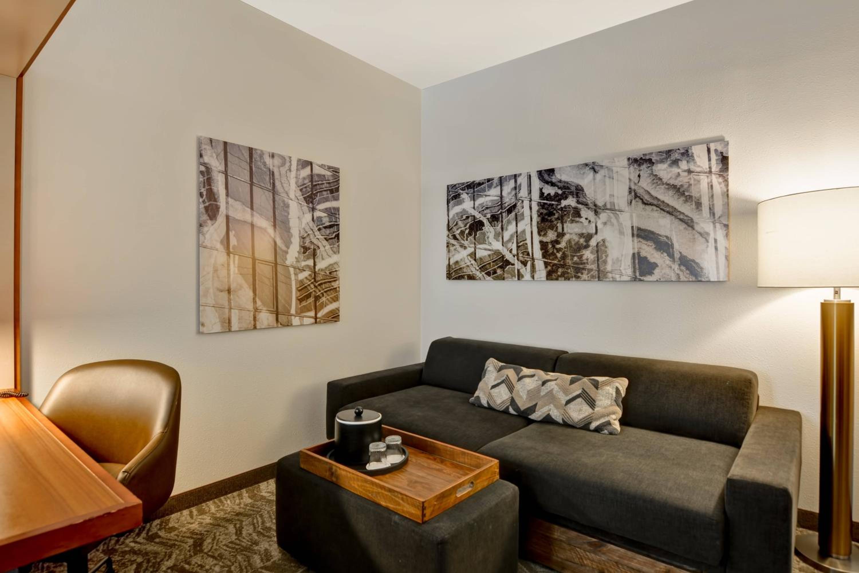 Queen Studio with Sofa Bed photo 1