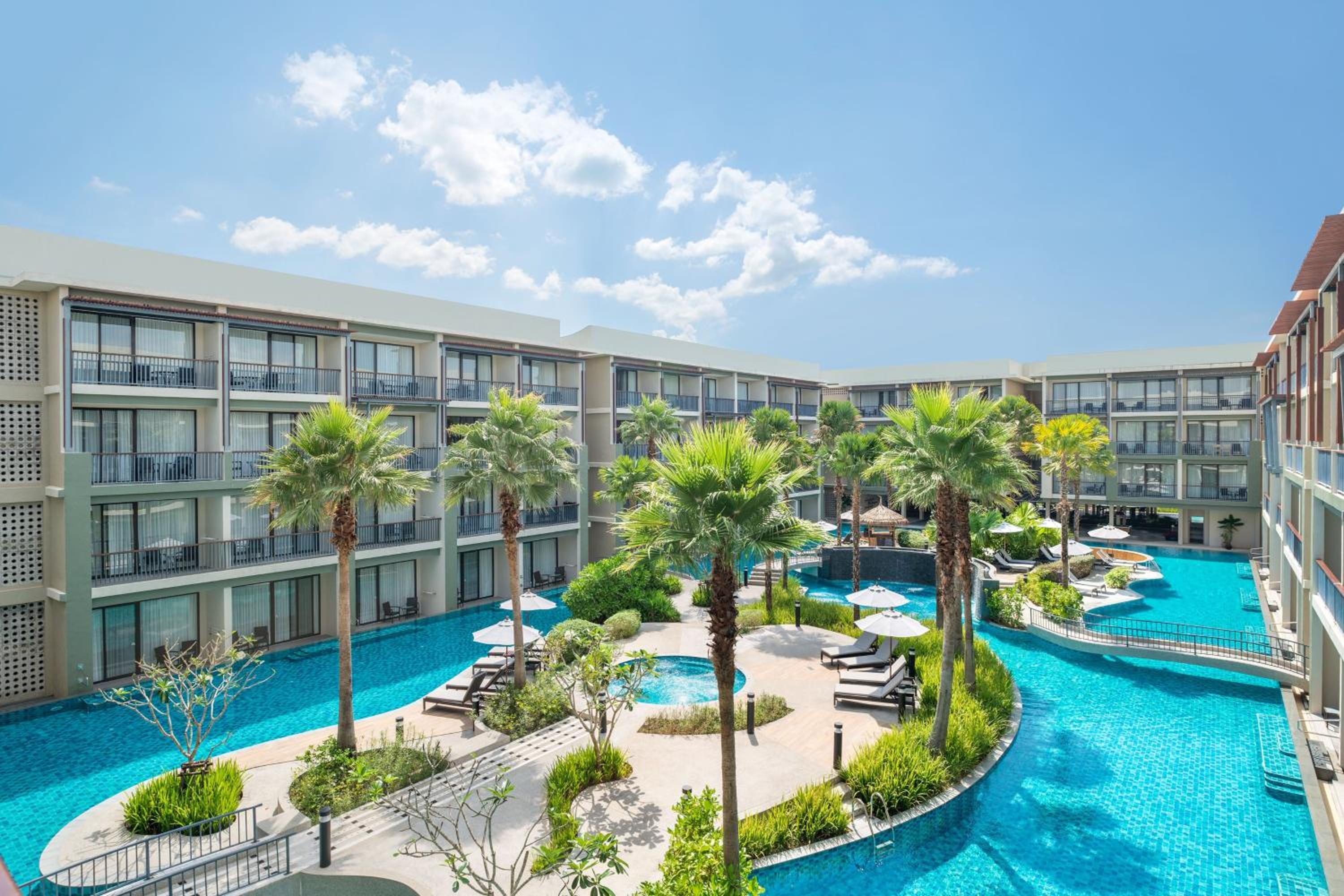 Twin Room with Pool View photo 3
