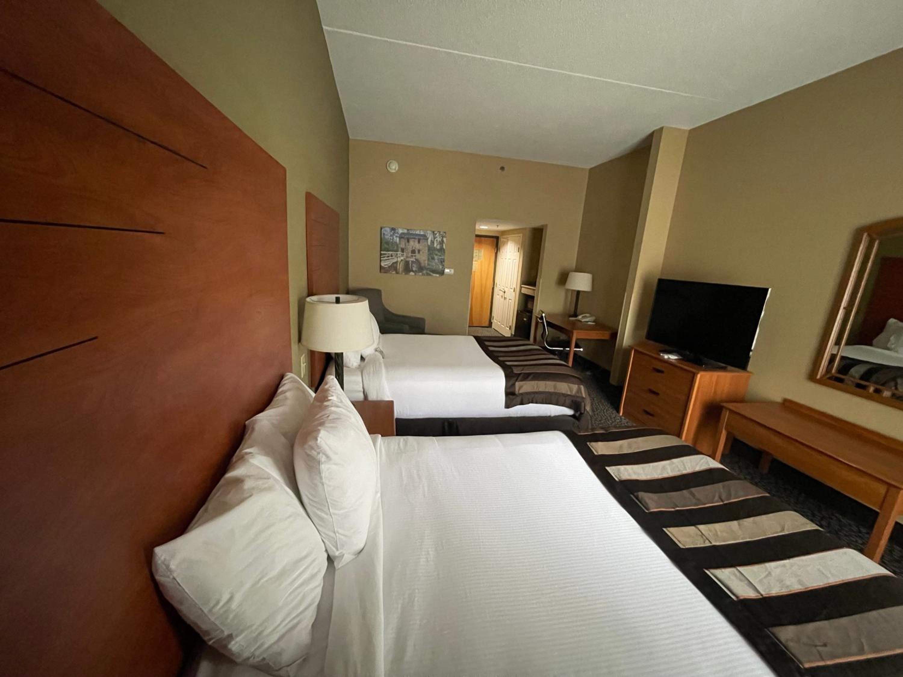 Double Room with Two Double Beds- Non-Smoking - Photo 5