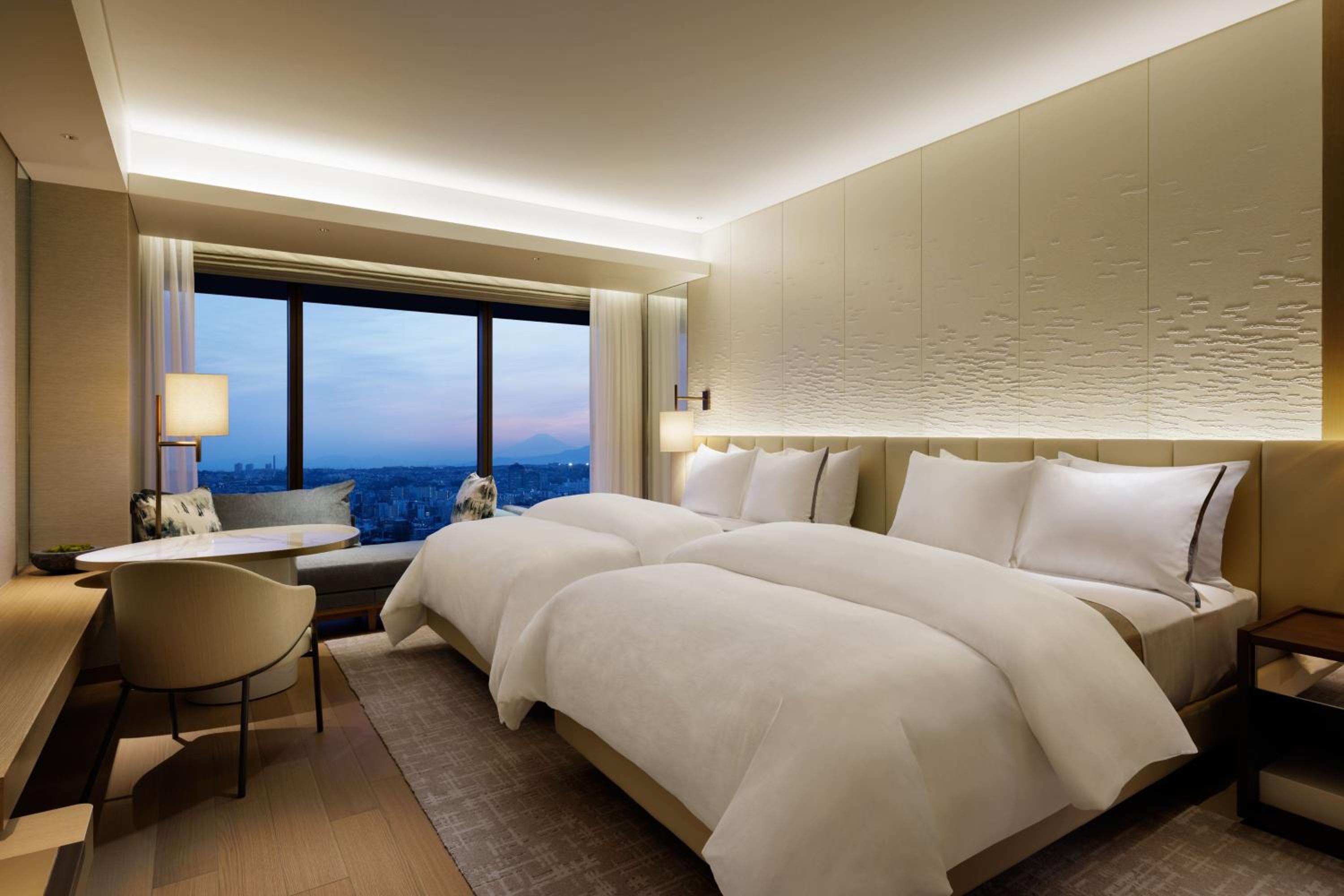 Club Double Room with Two Double Beds - Club Lounge Access
