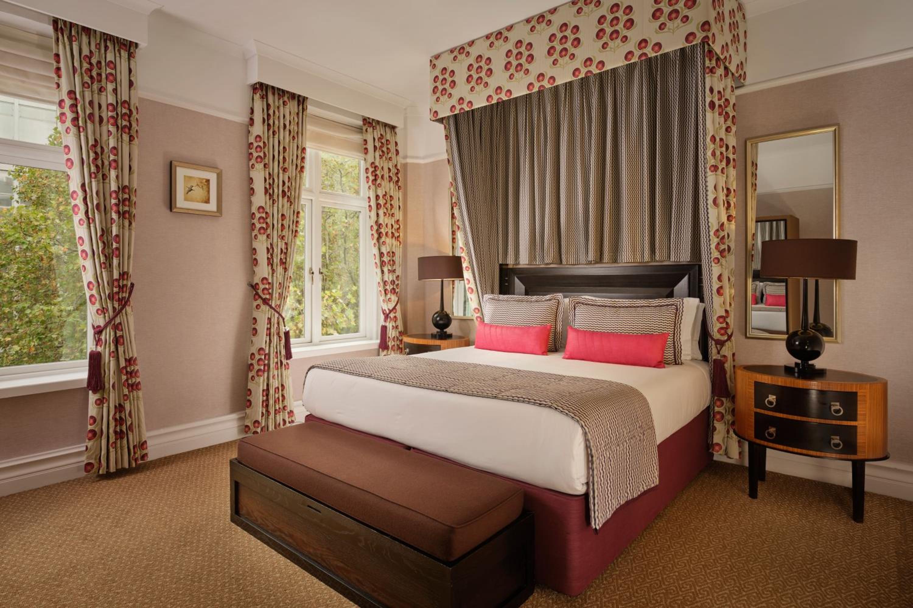 Junior Suite, 1 King, Sofa bed  photo 3