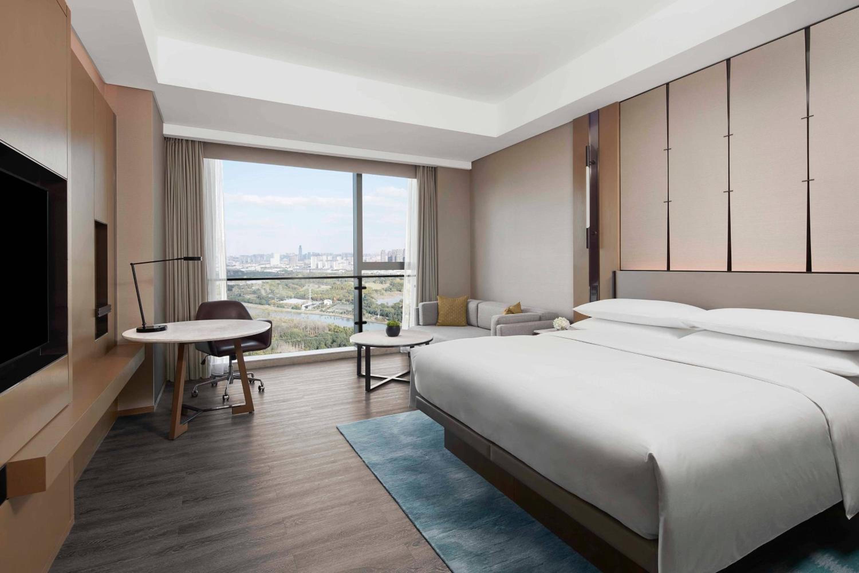Executive King Room-lounge access - Photo 1