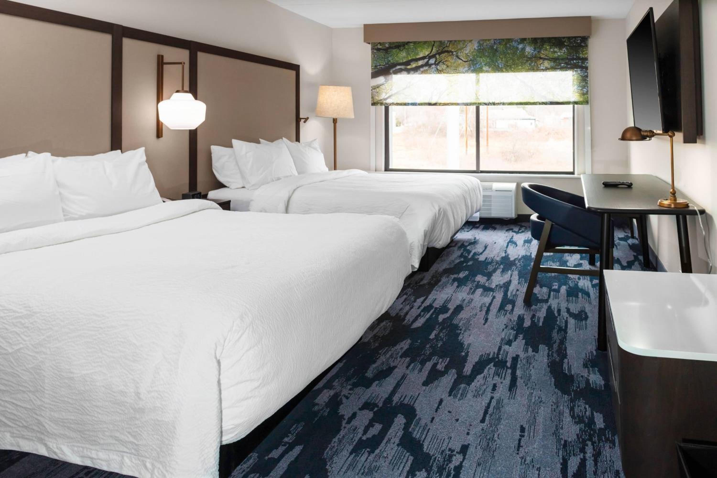Larger Guest room, 2 Queen, Top floor