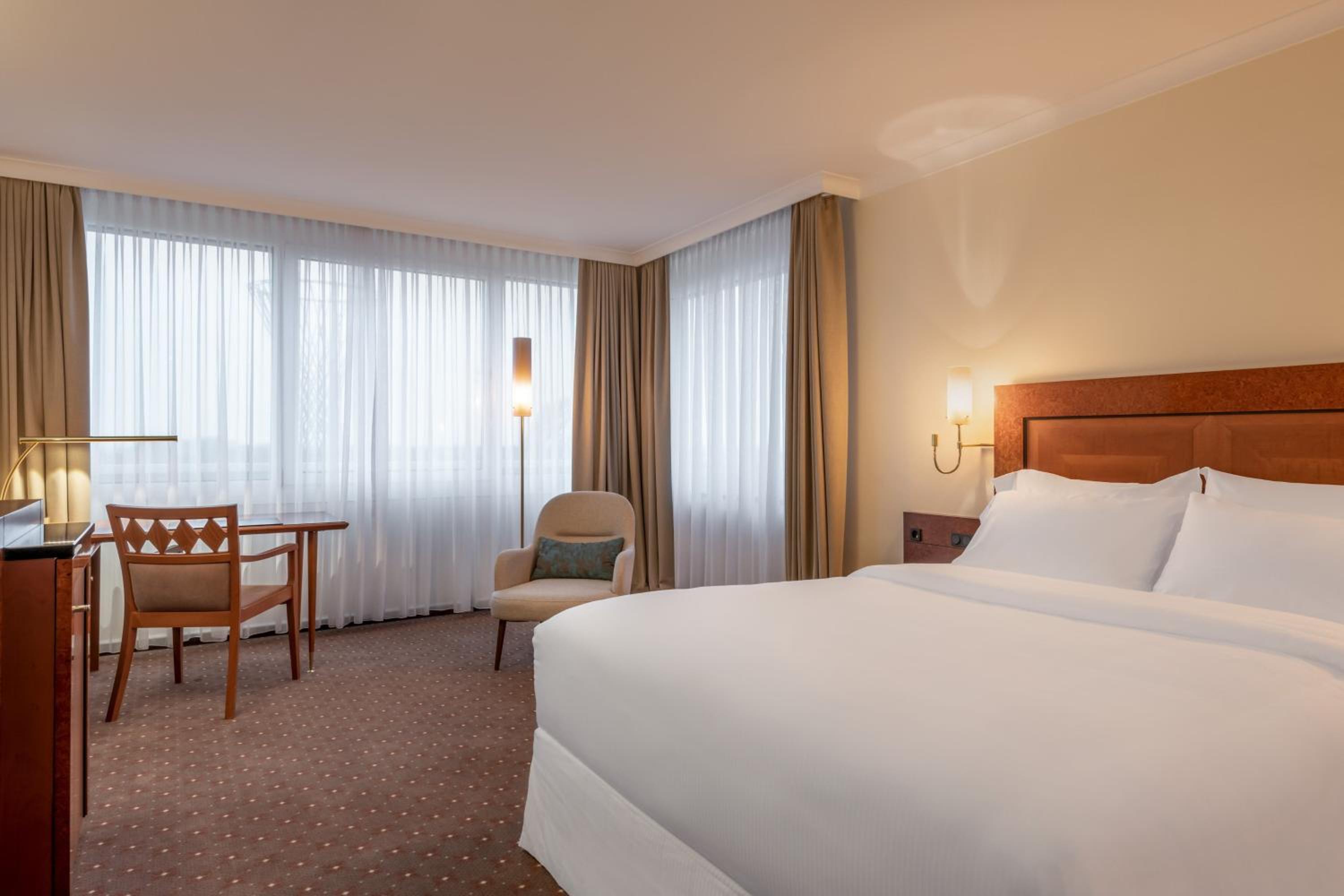 Deluxe Room, Guest room, 1 Queen