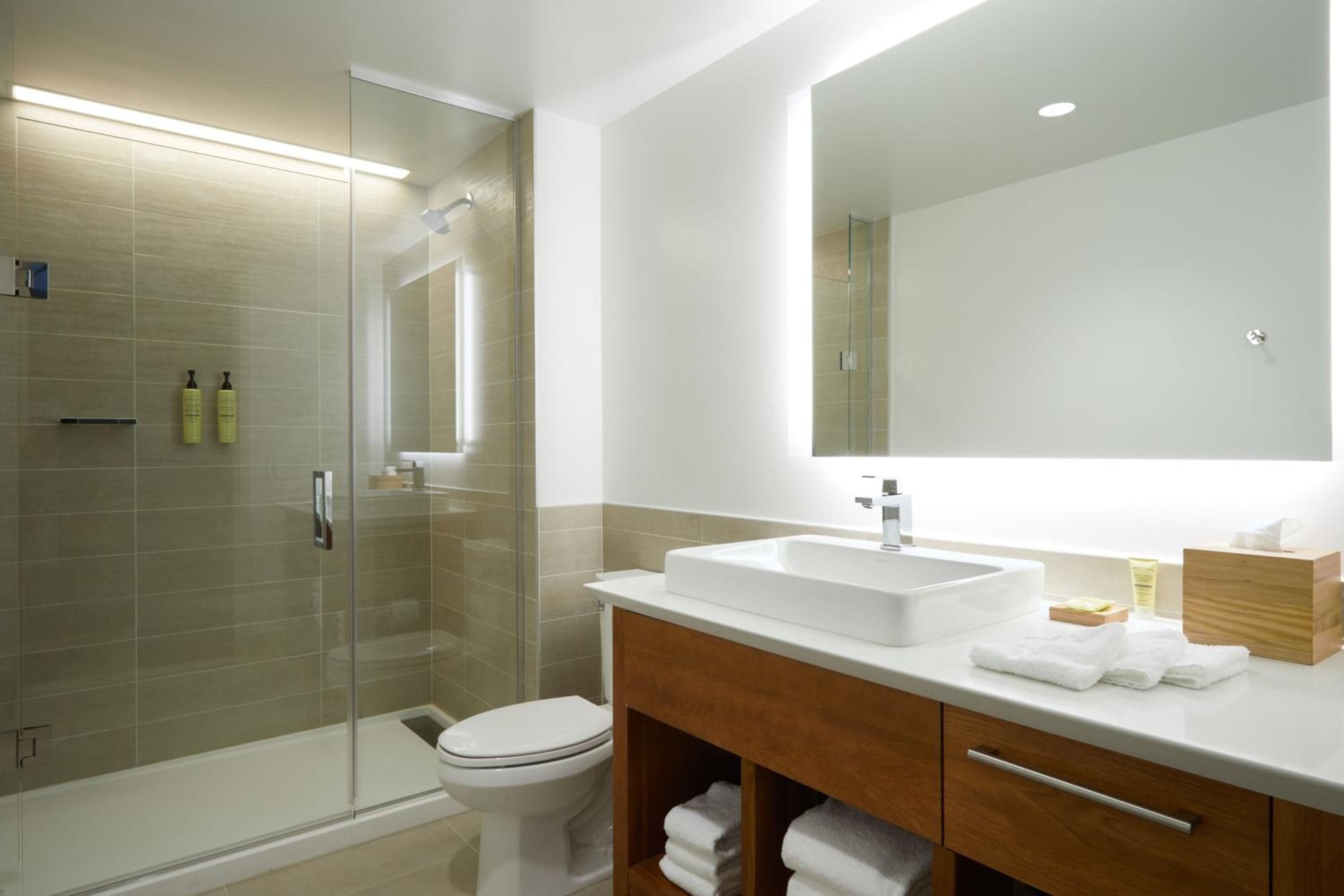 Standard King Room - Photo 3