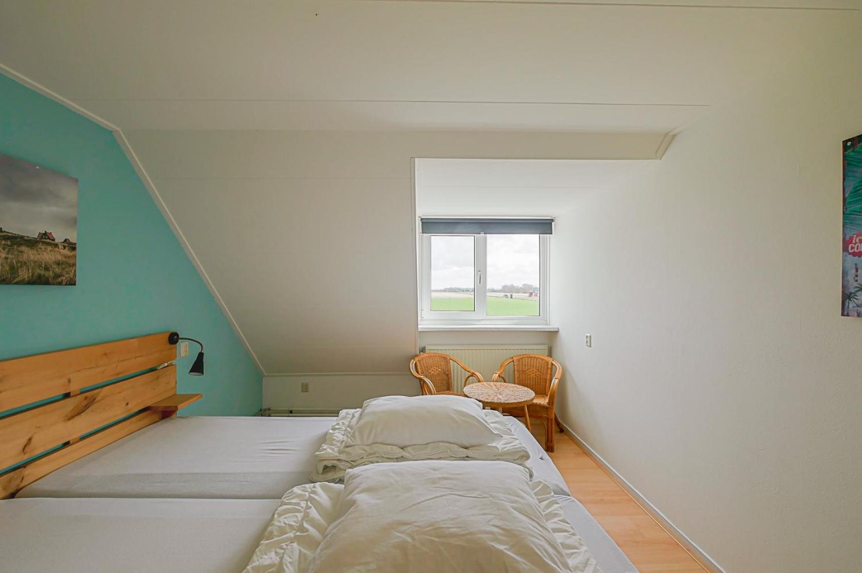 Three-Bedroom House photo 3
