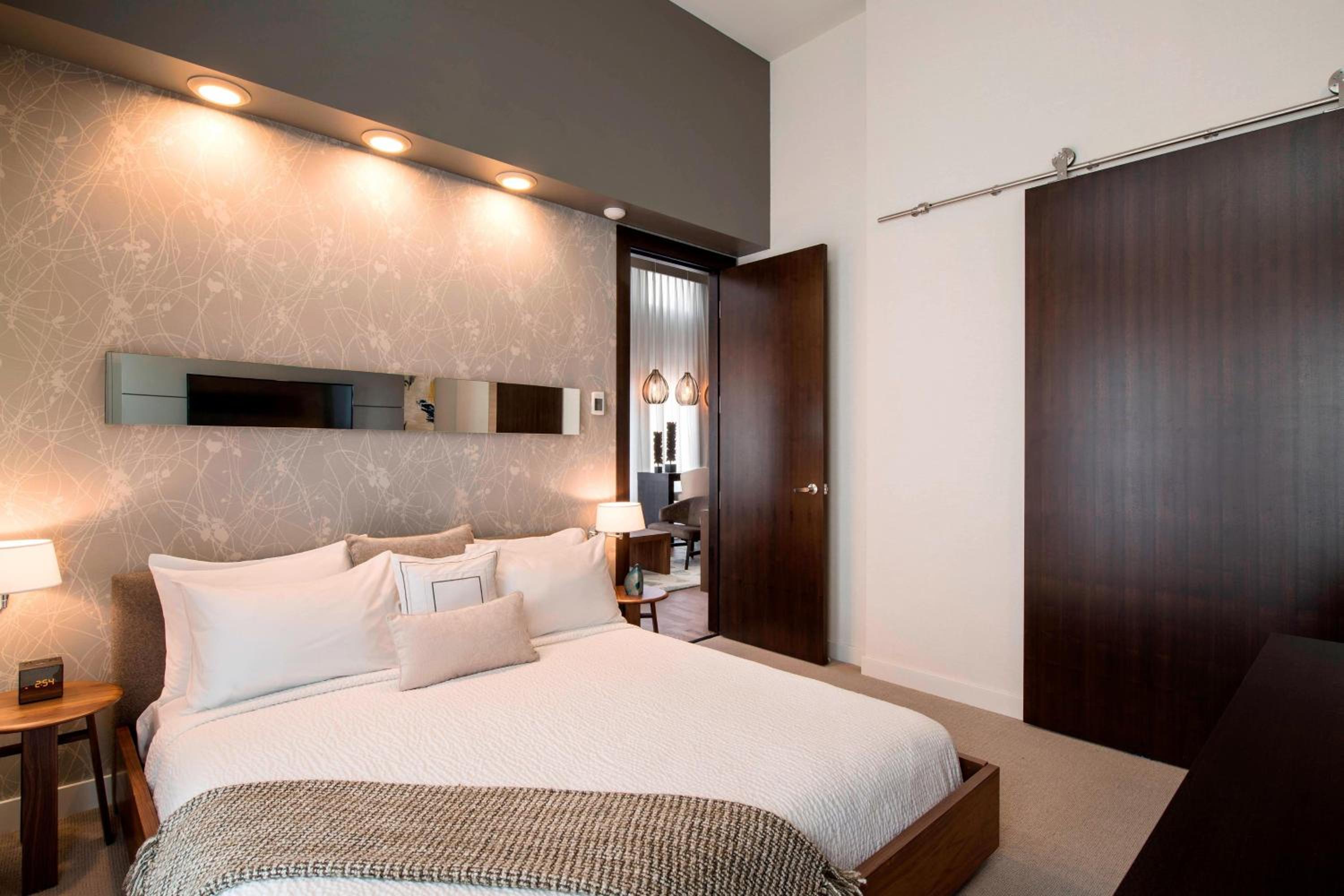 One-Bedroom Executive King Suite