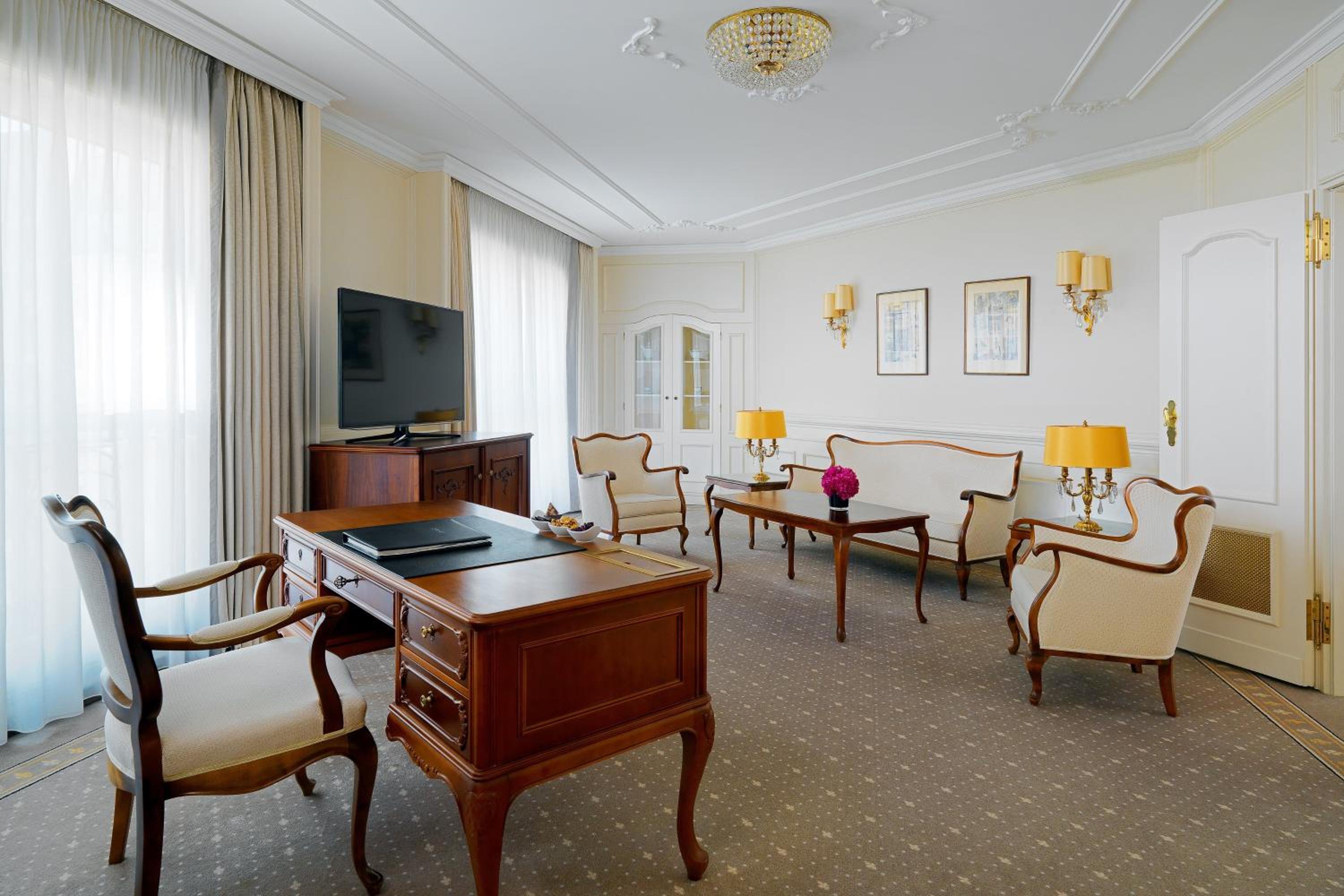 Grand Classic Suite