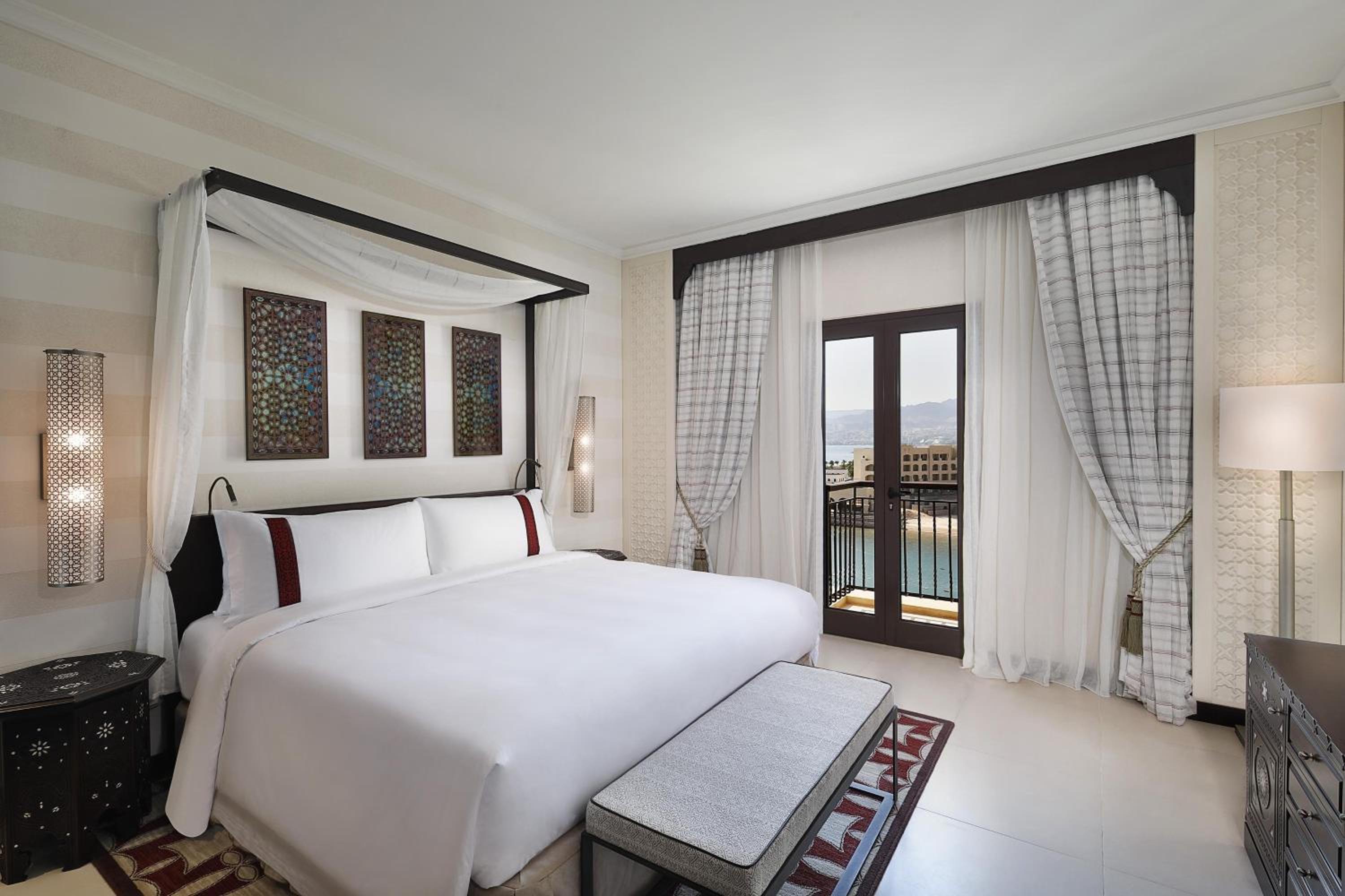 One-Bedroom Grand King Suite with Sea View