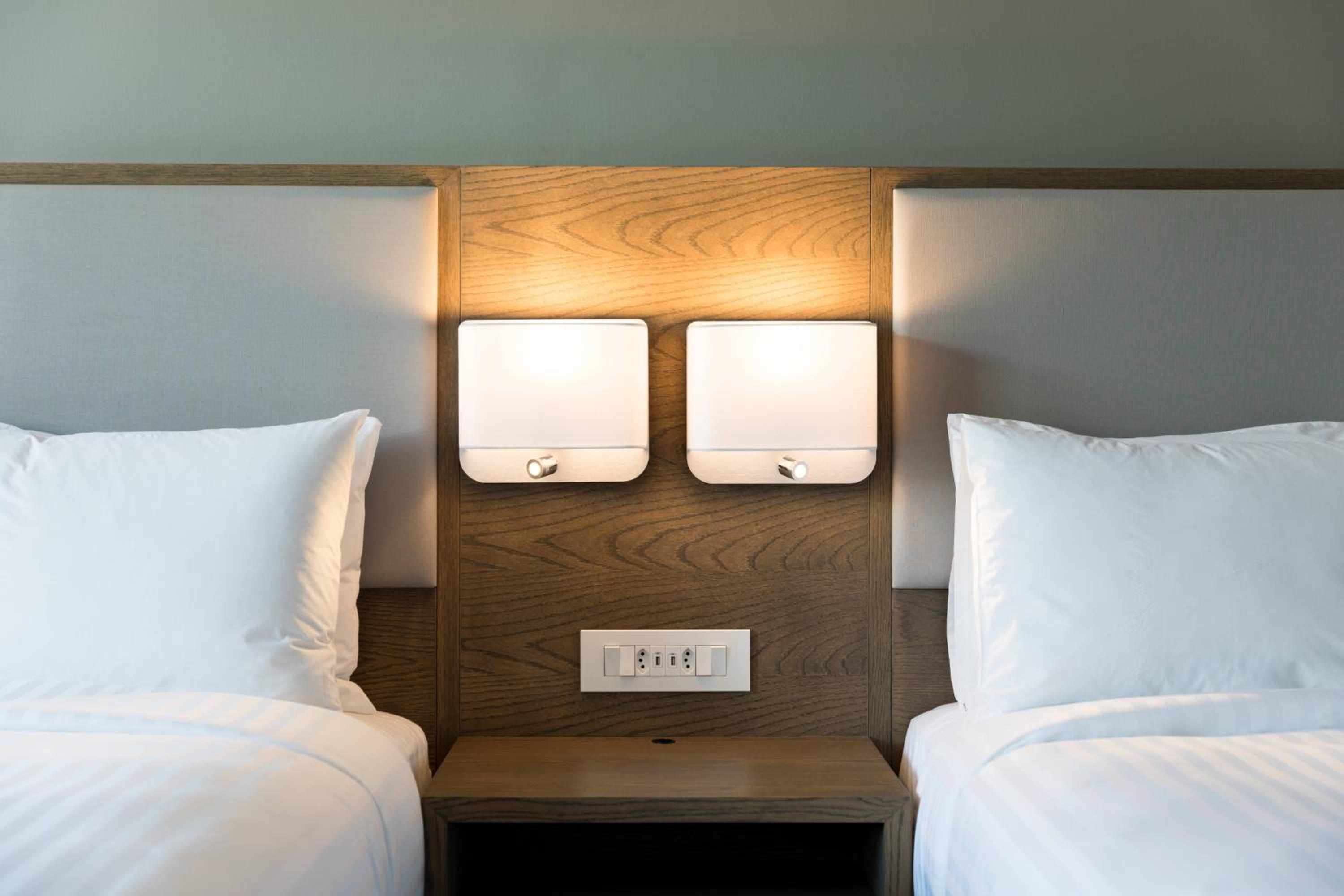 Standard Guest Room with Two Double Beds and Mountain View