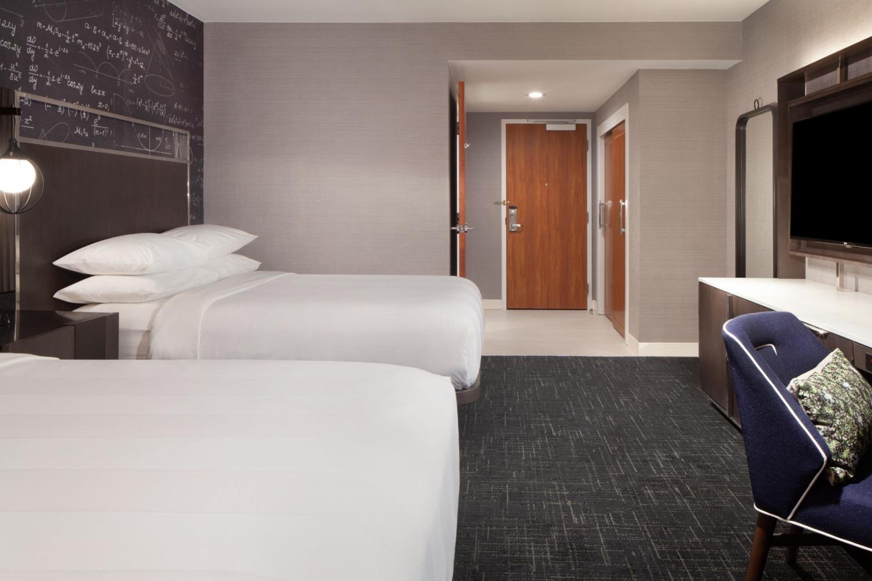 Double Room with Two Double Beds - Photo 3