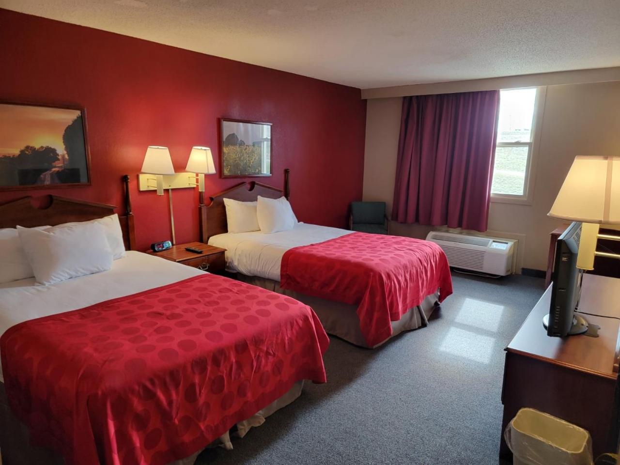 Double Room with Two Double Beds -Non-Smoking - Photo 3