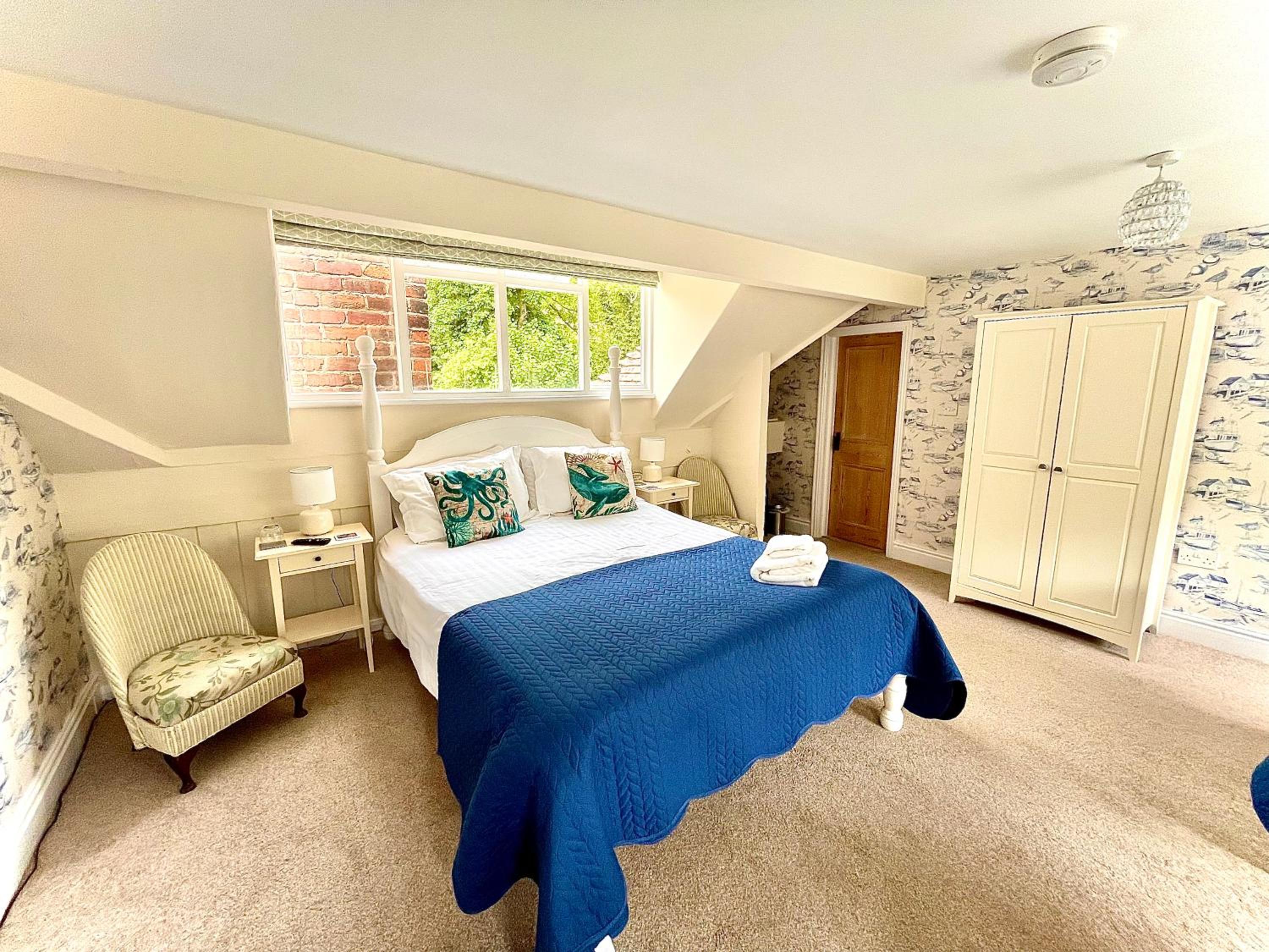 Family Room with Garden View