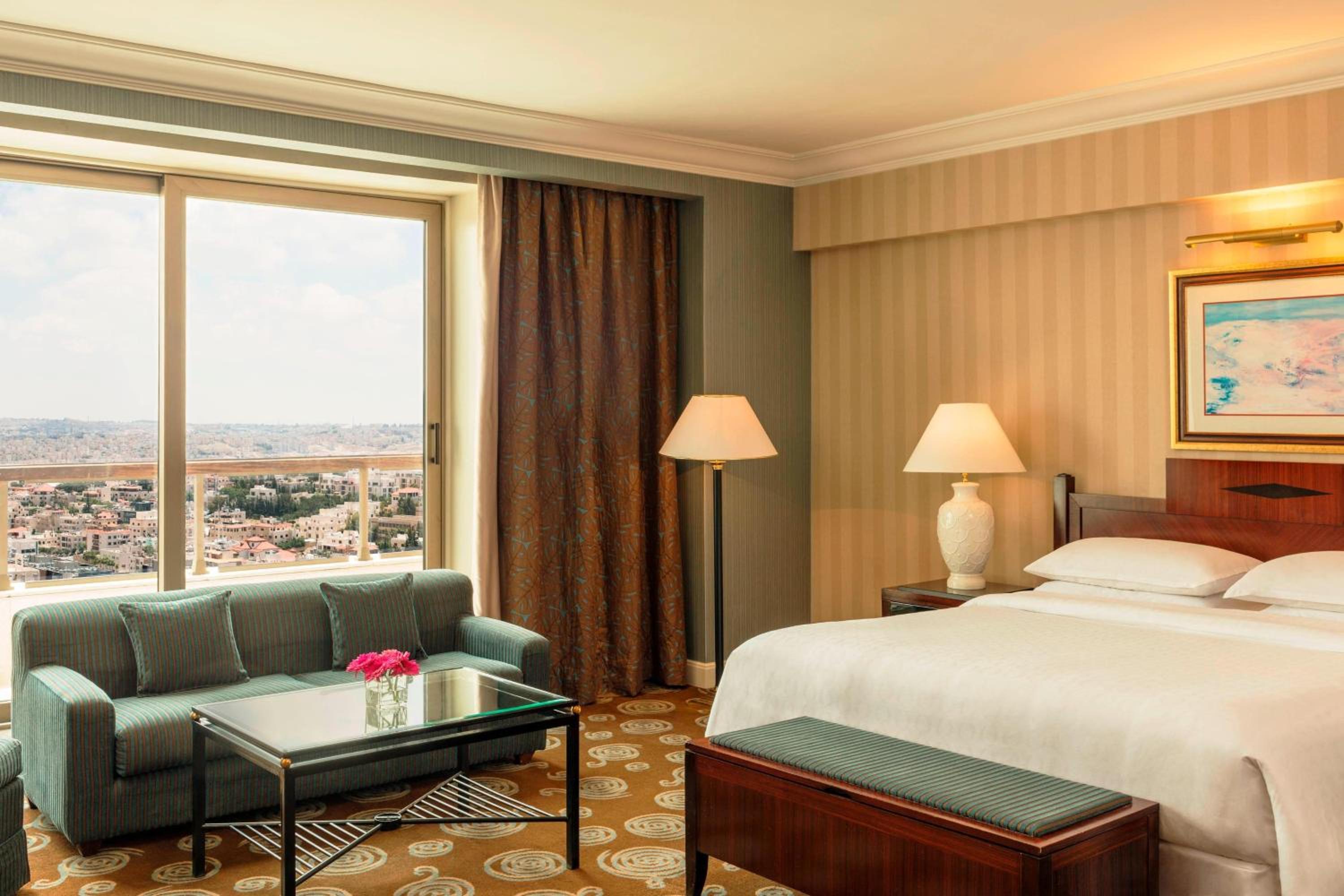 Club King Bed, Club lounge access, Guest room, 1 King
