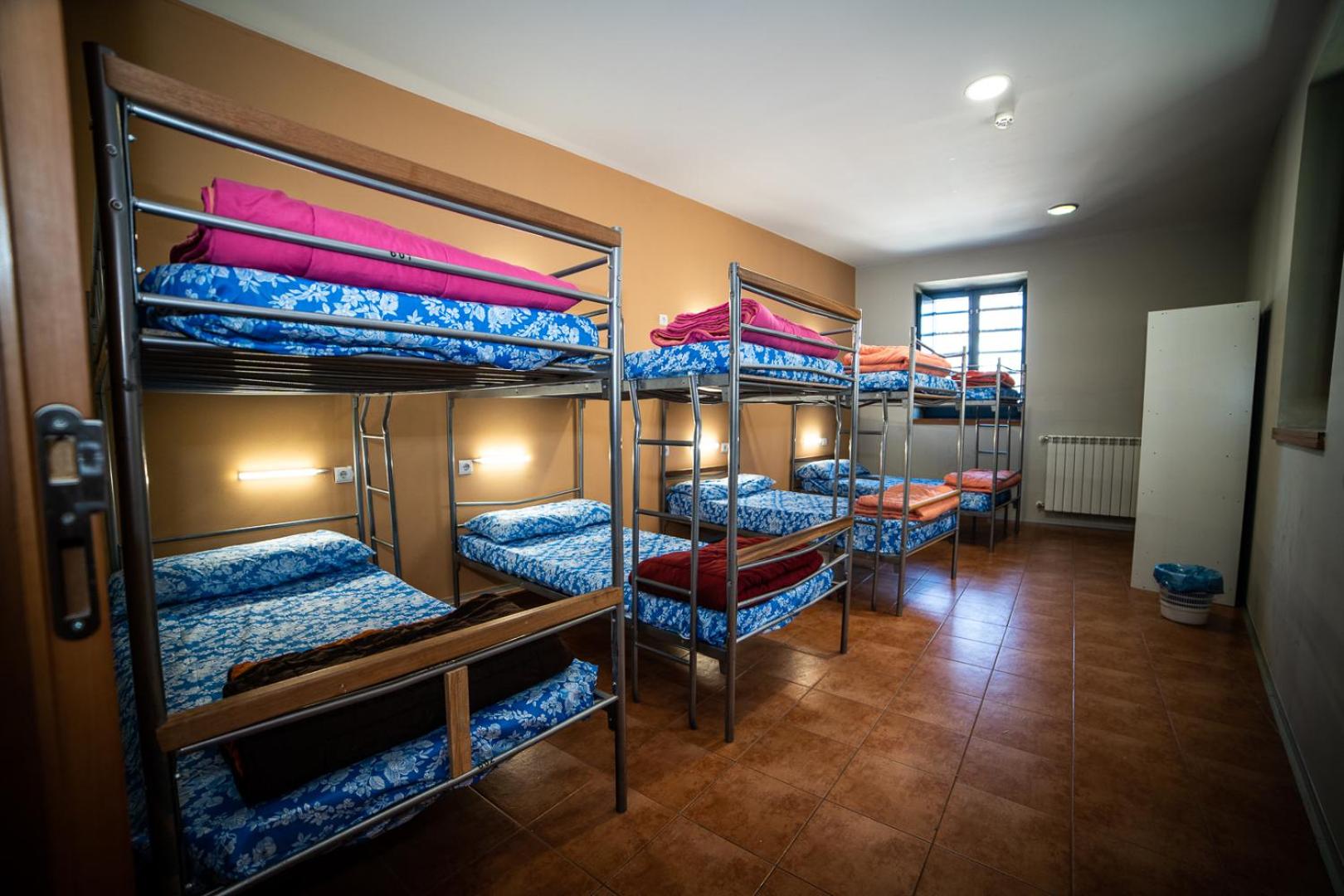 Bed in 8-Bed Mixed Dormitory Room photo 3