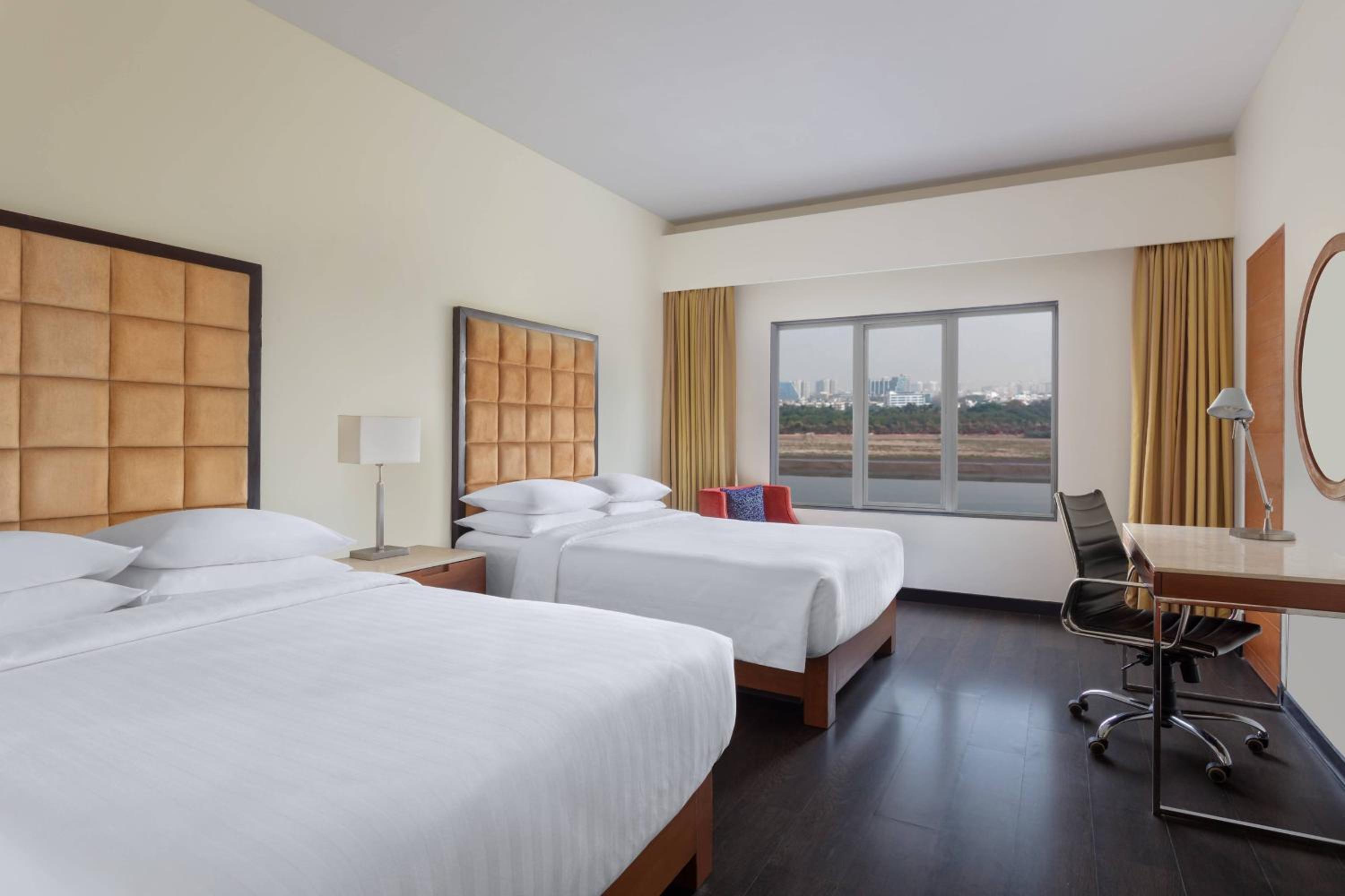 Deluxe Guest room, 2 Queen, River view - 10% Discount on F&B and Laundry till 15th September 2026 photo 1