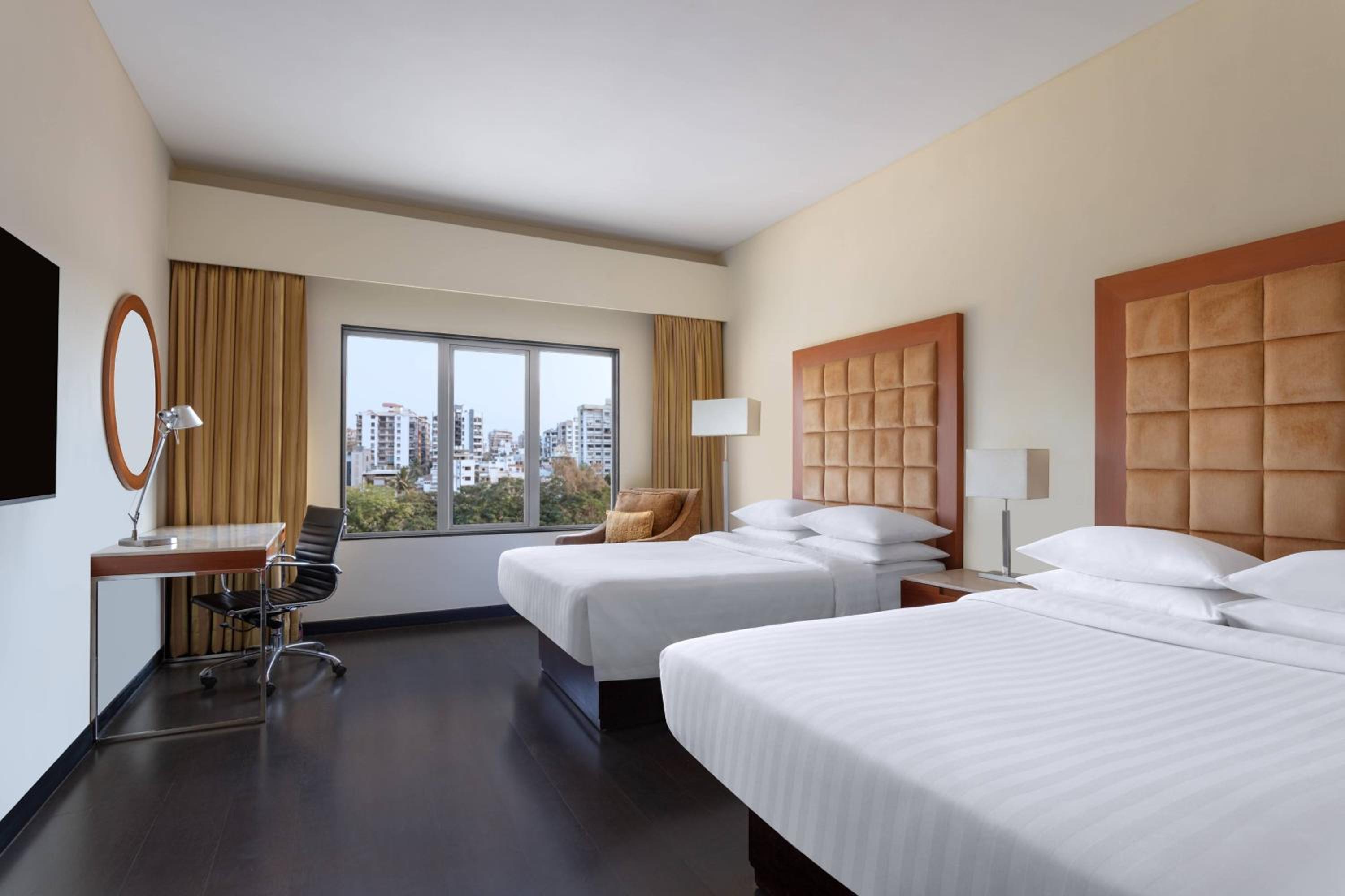 Deluxe Guest room, 2 Queen, City view - 10% Discount on F&B and Laundry till 15th September 2026 photo 3