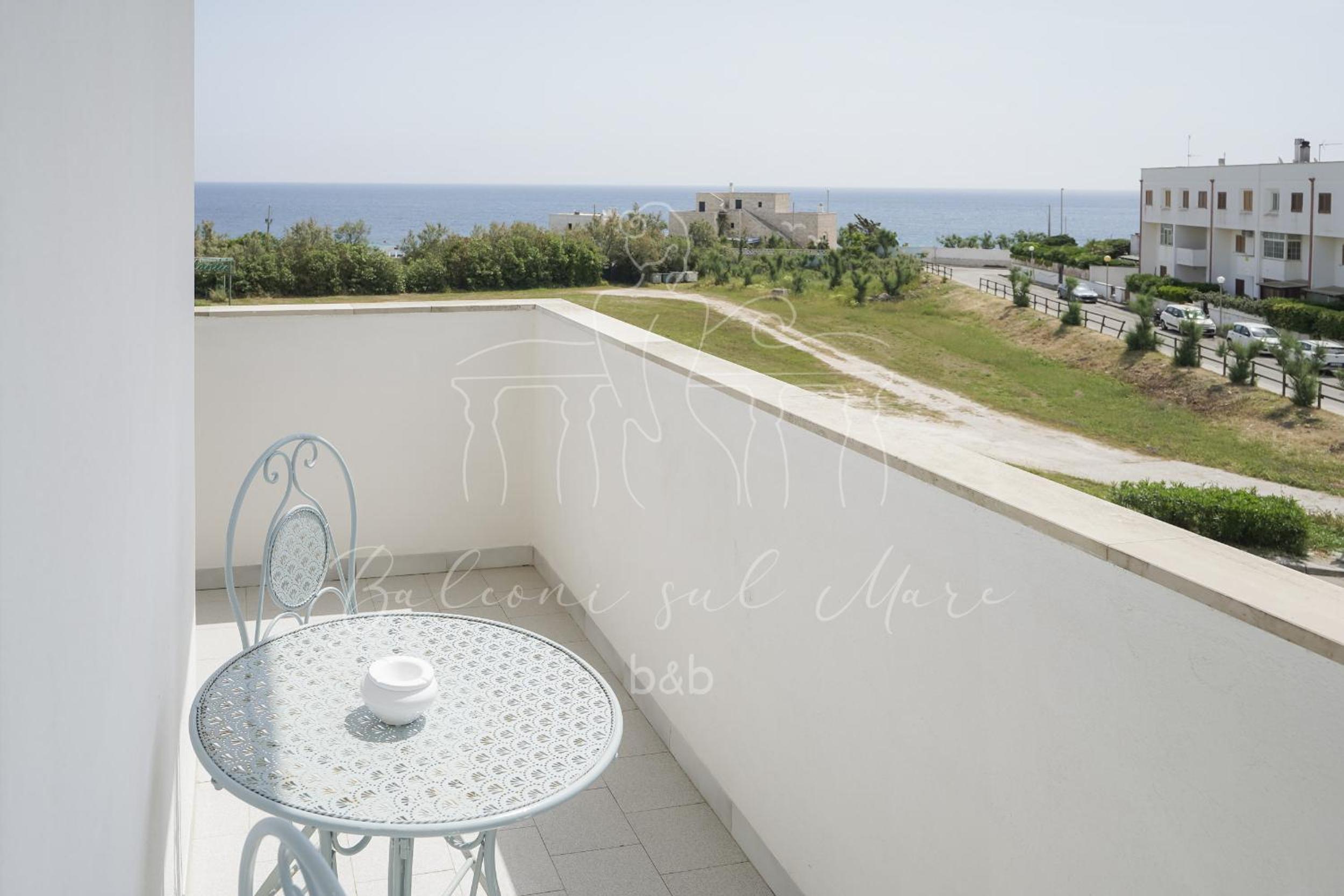 Double Room with Balcony and Sea View photo 2