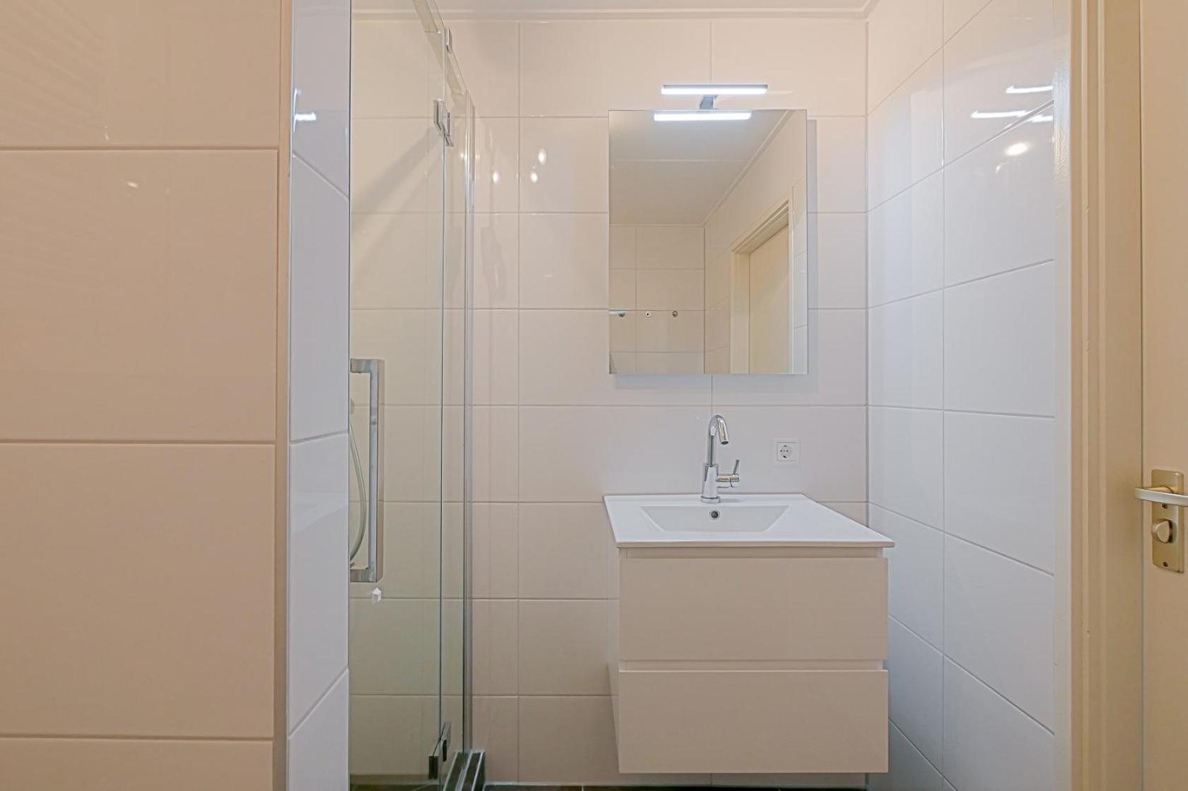 Three-Bedroom House photo 2