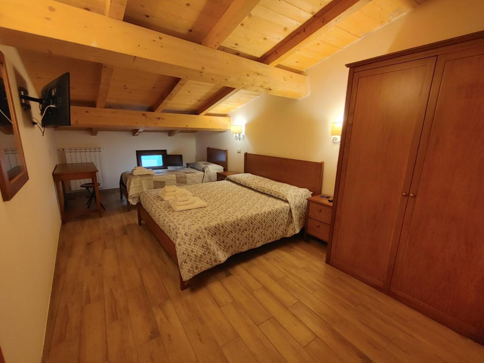 Triple Room with Private Bathroom photo 1