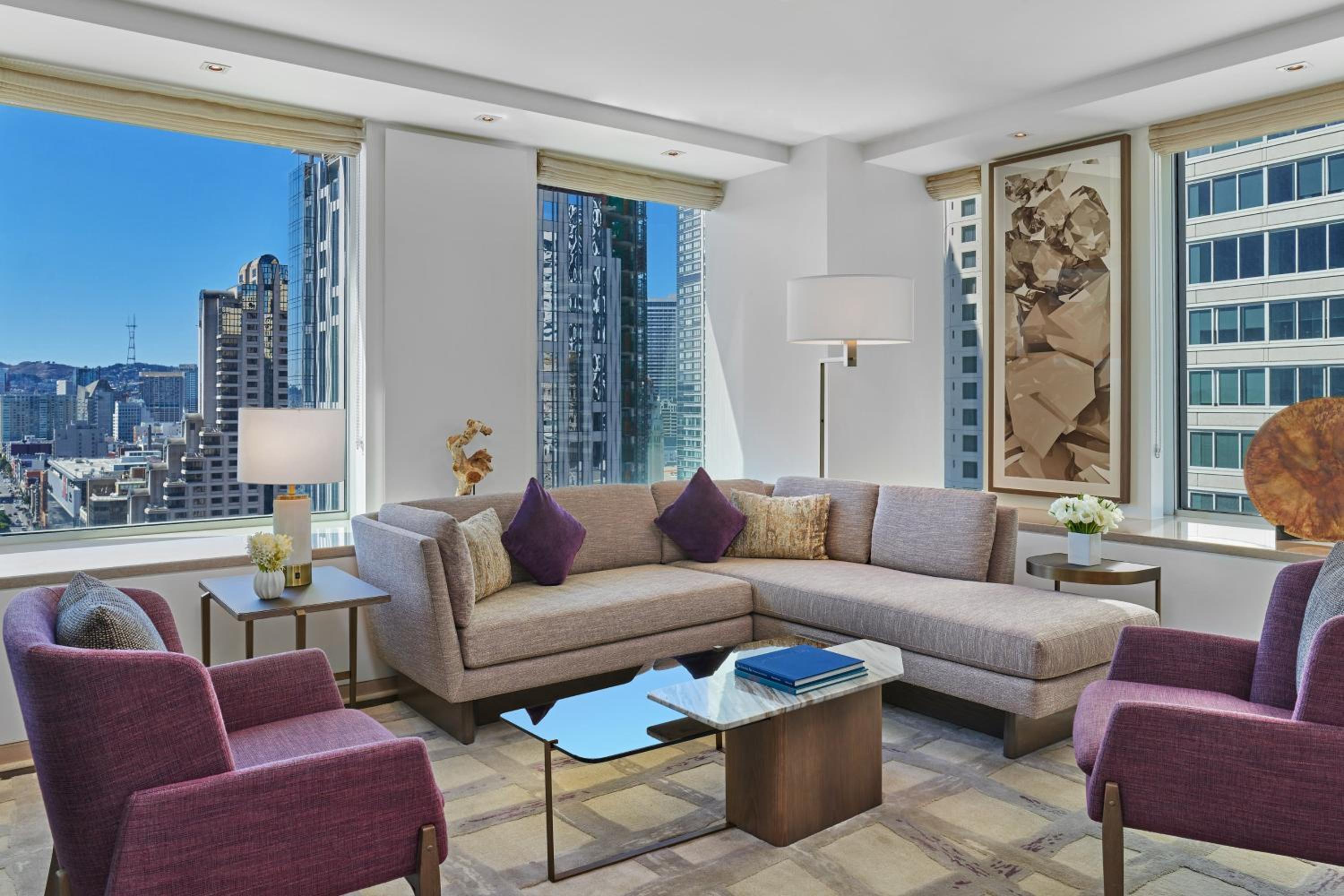 Great Metropolitan Suite, 1 Bedroom Suite, 1 King, Corner room - Photo 5