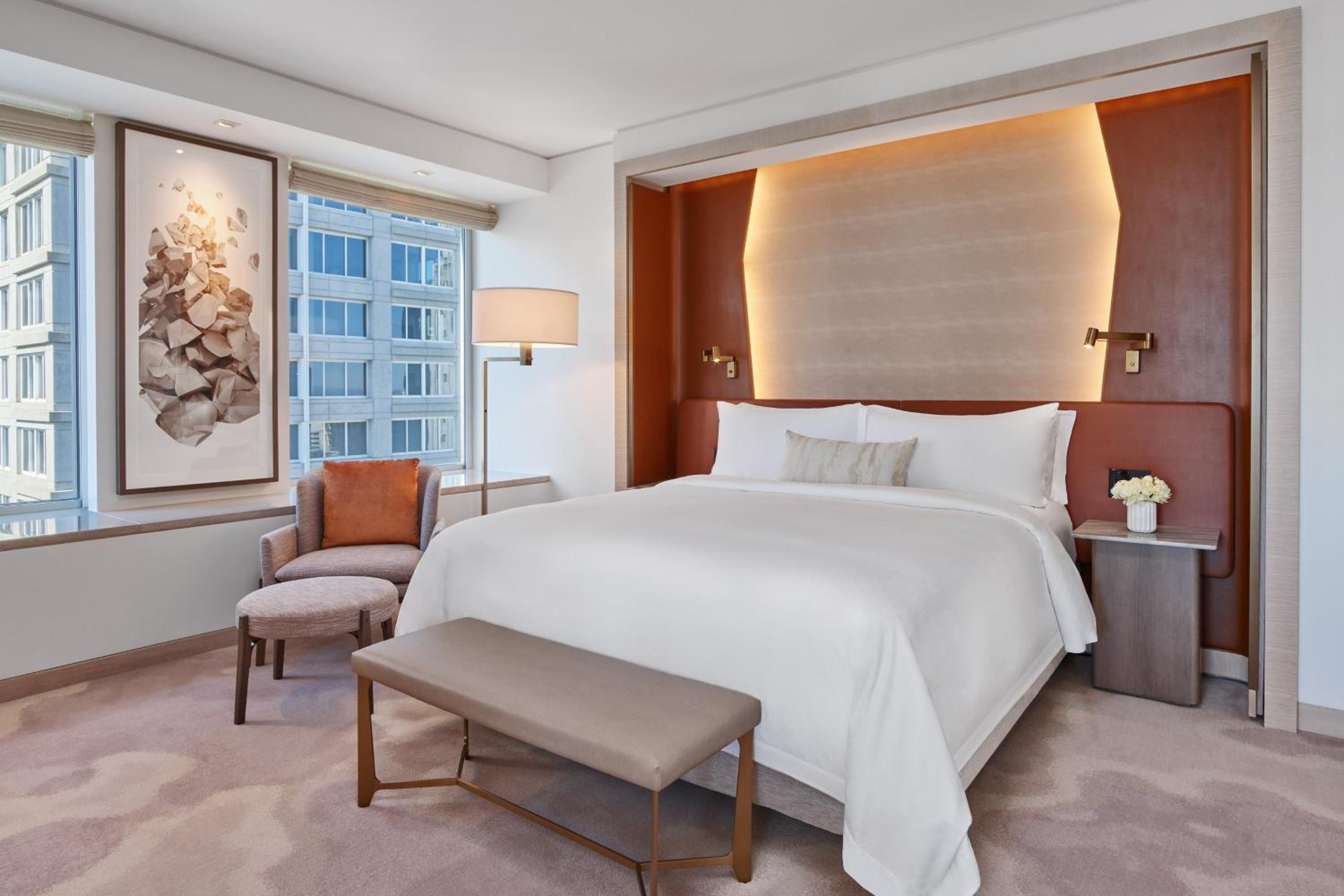 Great Metropolitan Suite, 1 Bedroom Suite, 1 King, Corner room - Photo 6