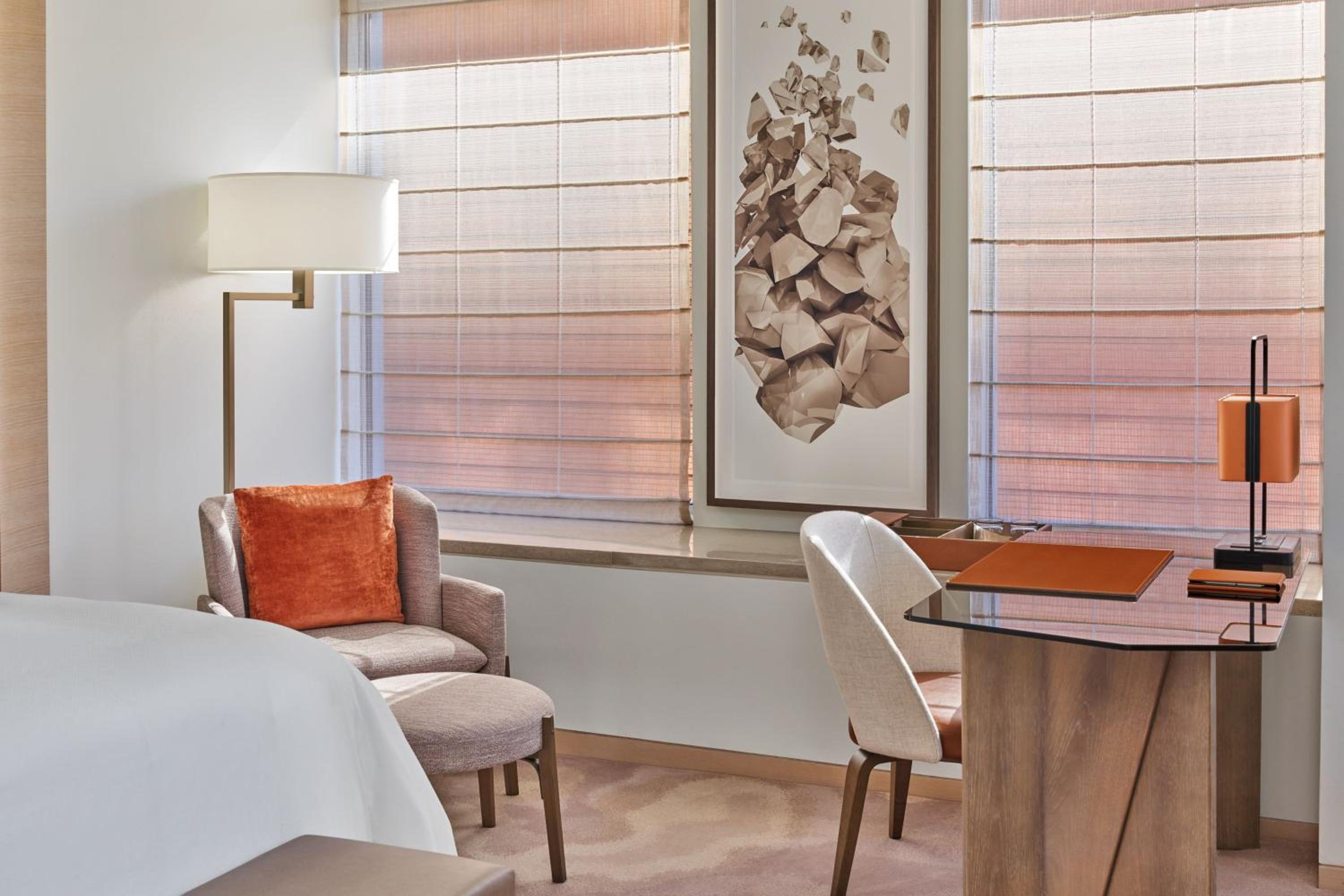 Superior Room, Guest room, 1 King thumbnail 6