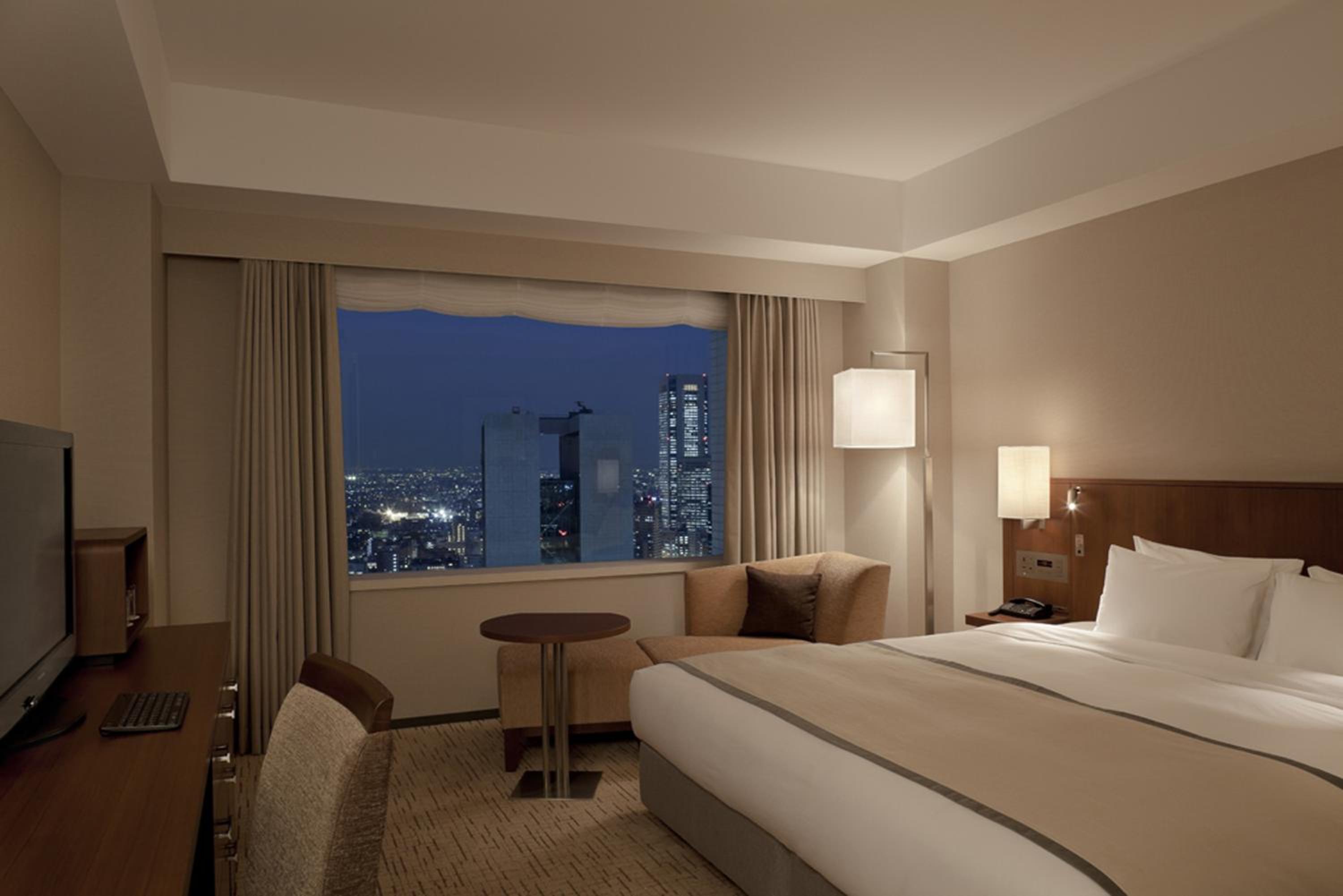 Special Offer - Southern Tower King Room - Non-Smoking
