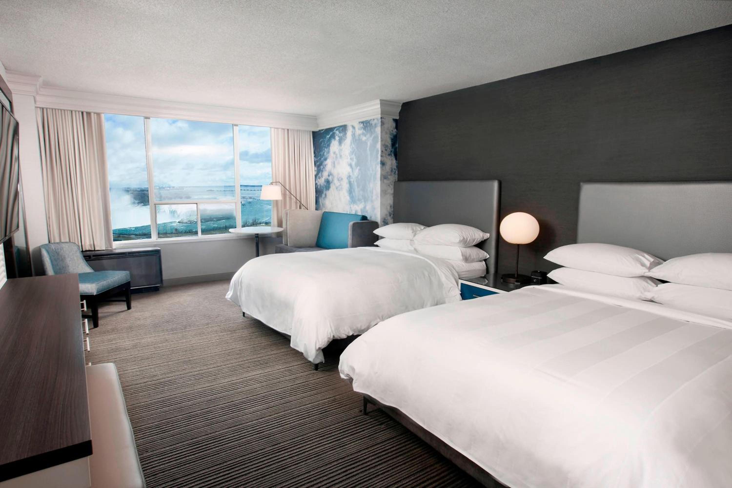 Queen Room with Two Queen Beds - Falls View - Photo 1