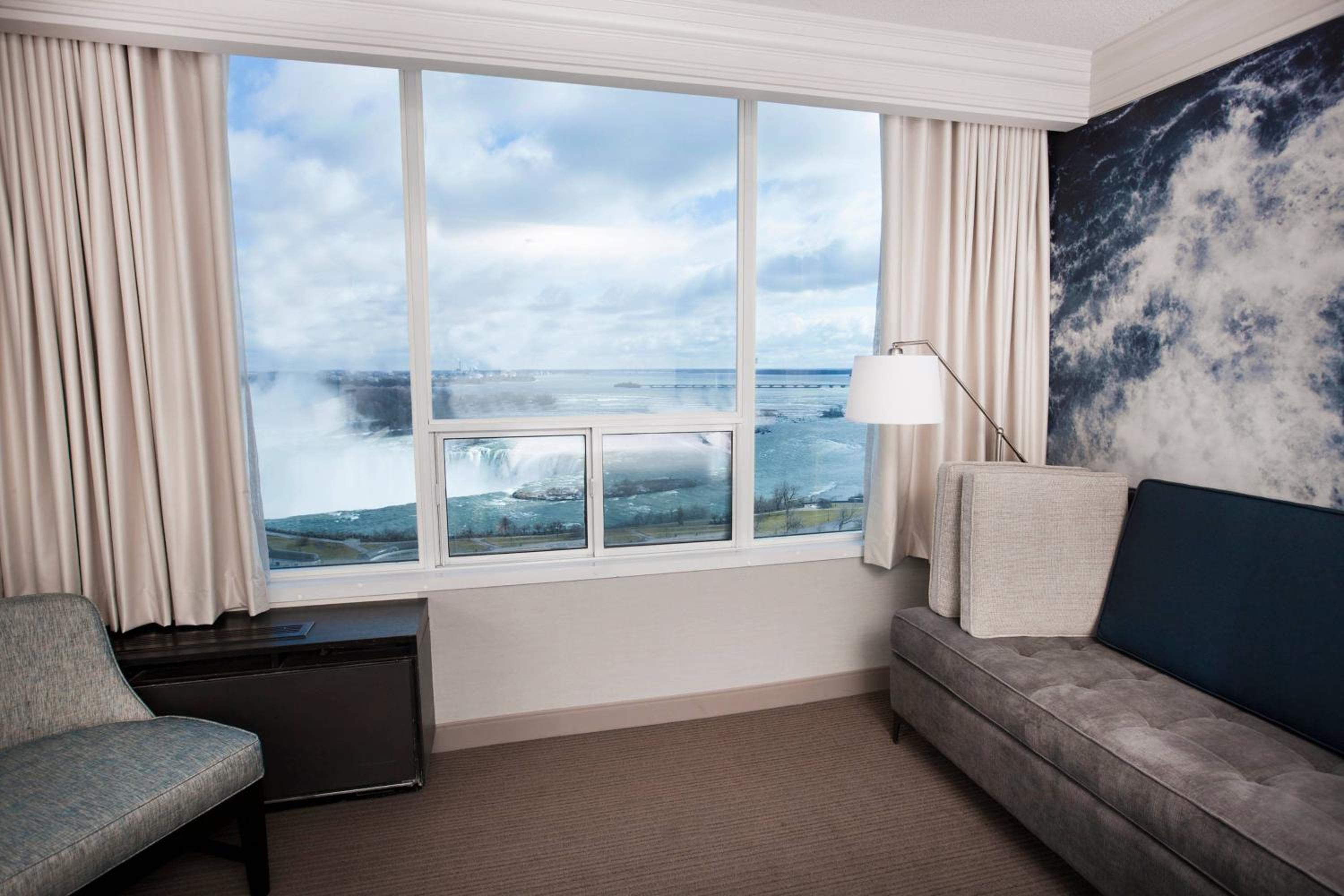 King Room with Falls View - Photo 3