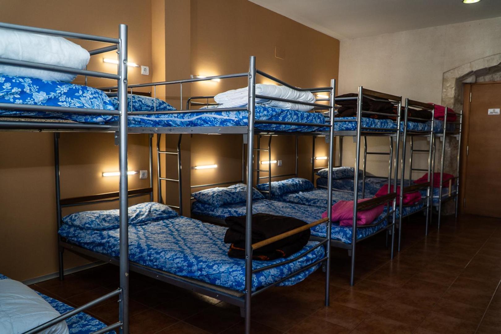 Bed in 10-Bed Mixed Dormitory Room photo 3