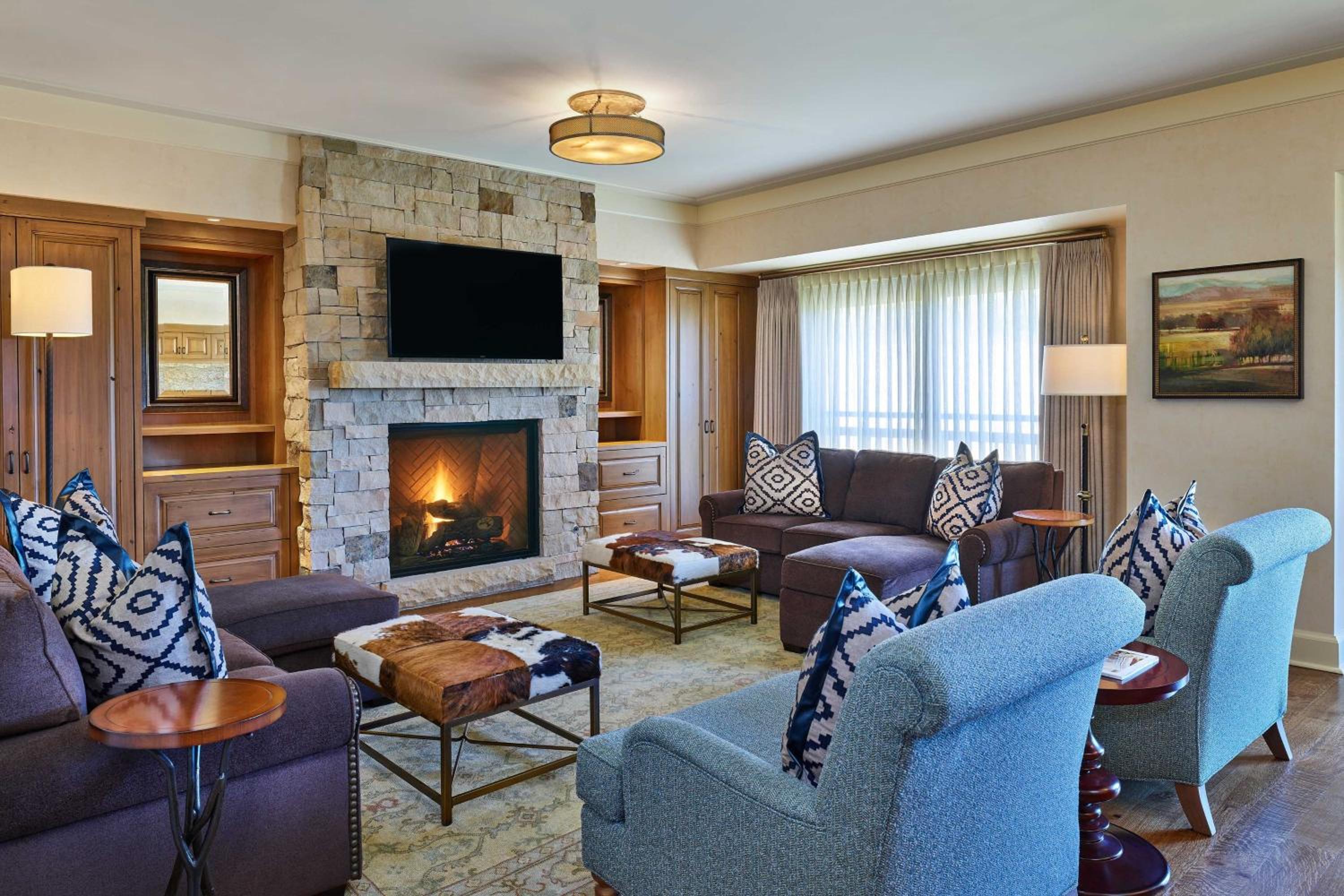 Executive, Suite, 1 King, Valley view - Photo 1
